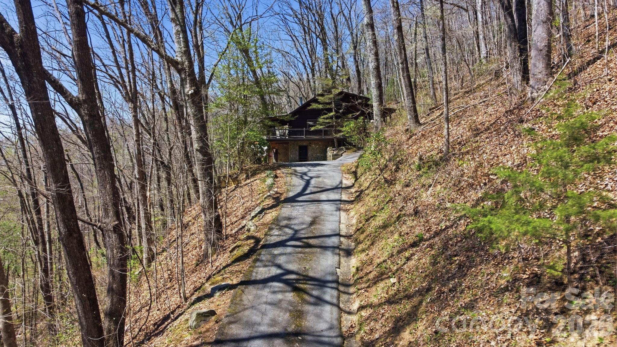 1837 E Alarka Road — Bryson City