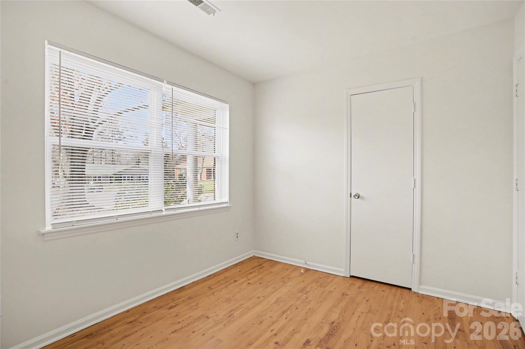 8205 Meadowind Circle — Charlotte