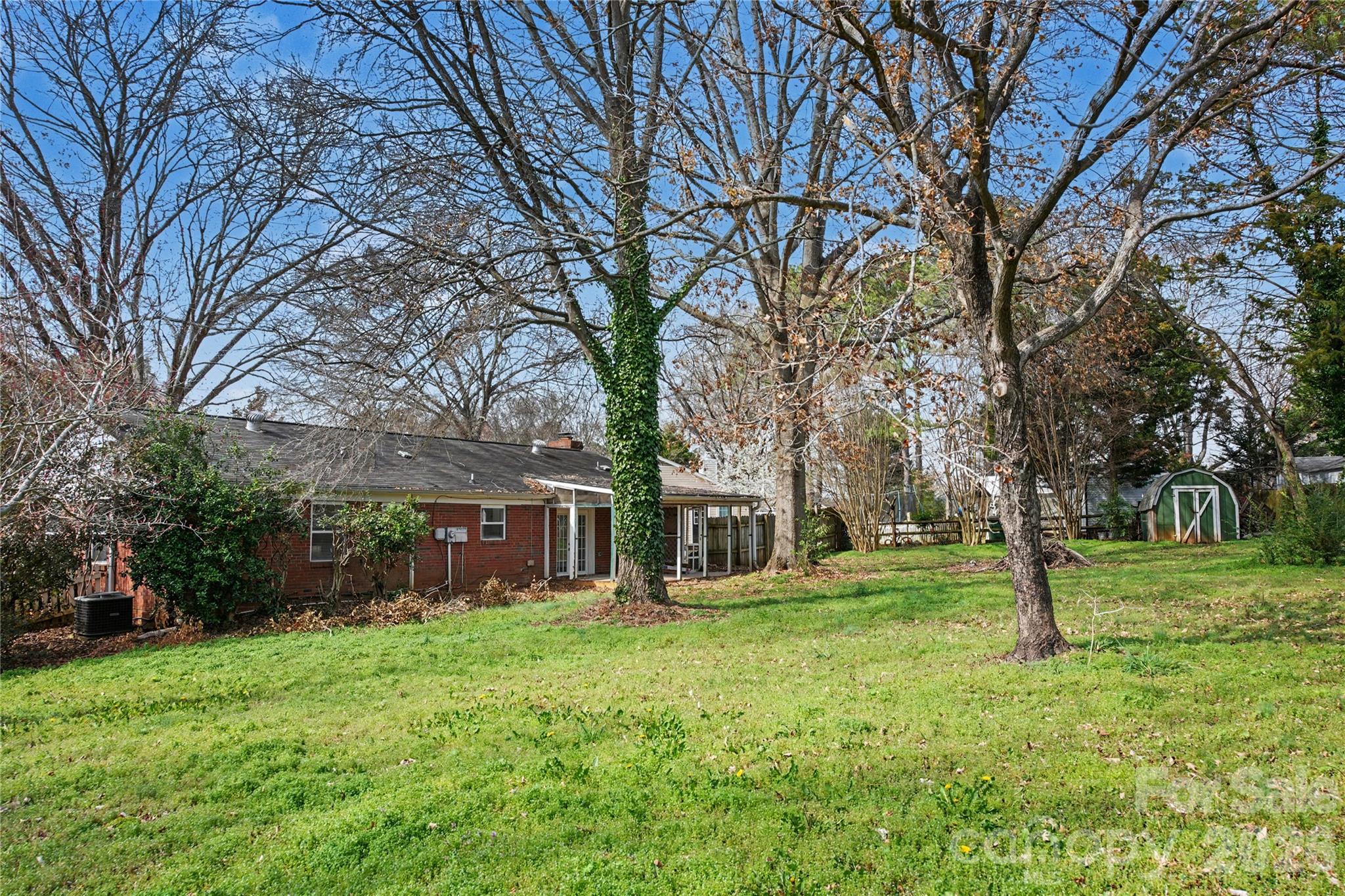 8205 Meadowind Circle — Charlotte