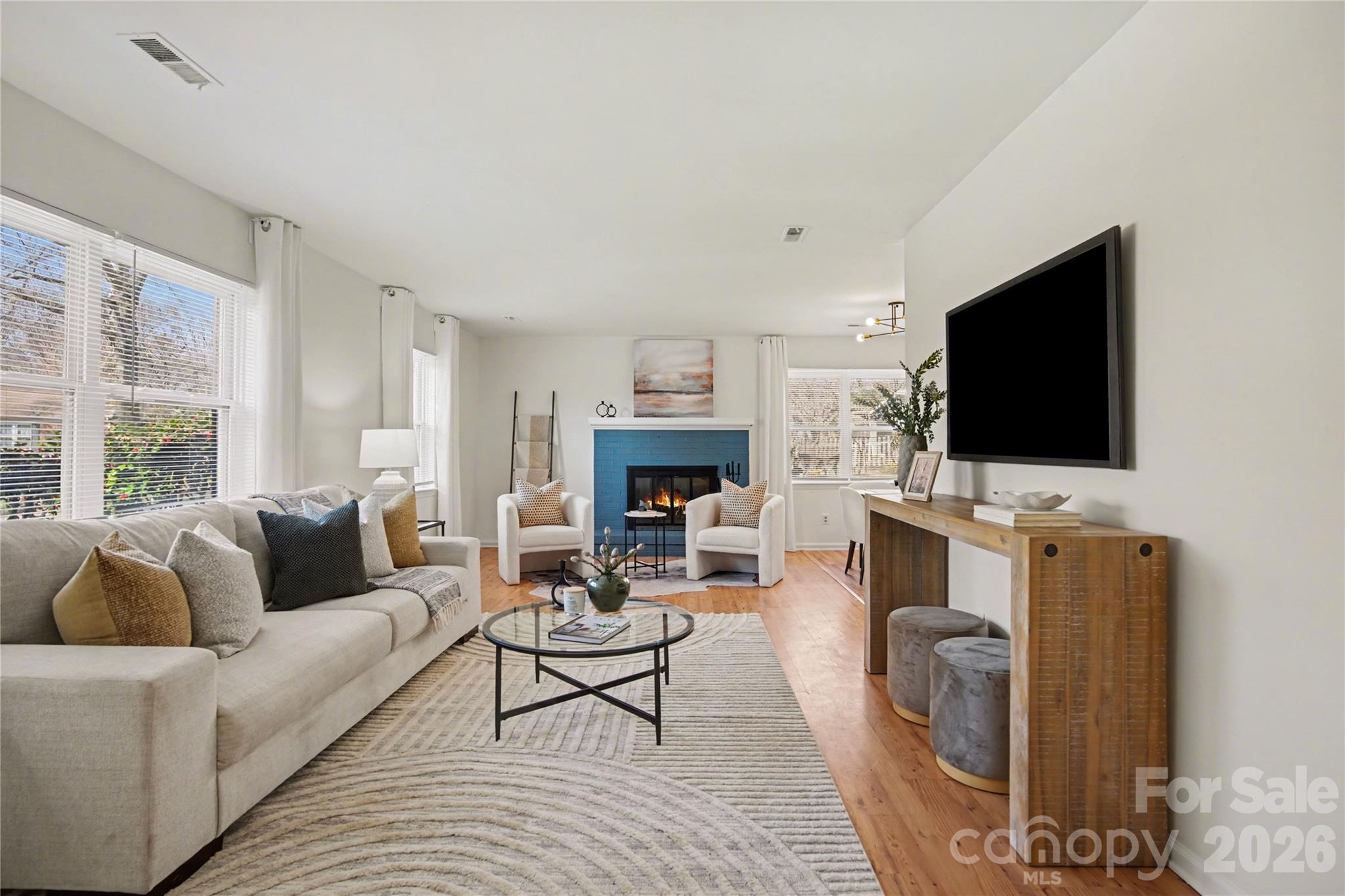 8205 Meadowind Circle — Charlotte