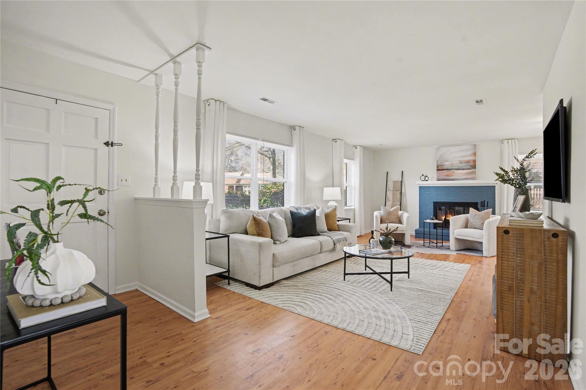 8205 Meadowind Circle — Charlotte