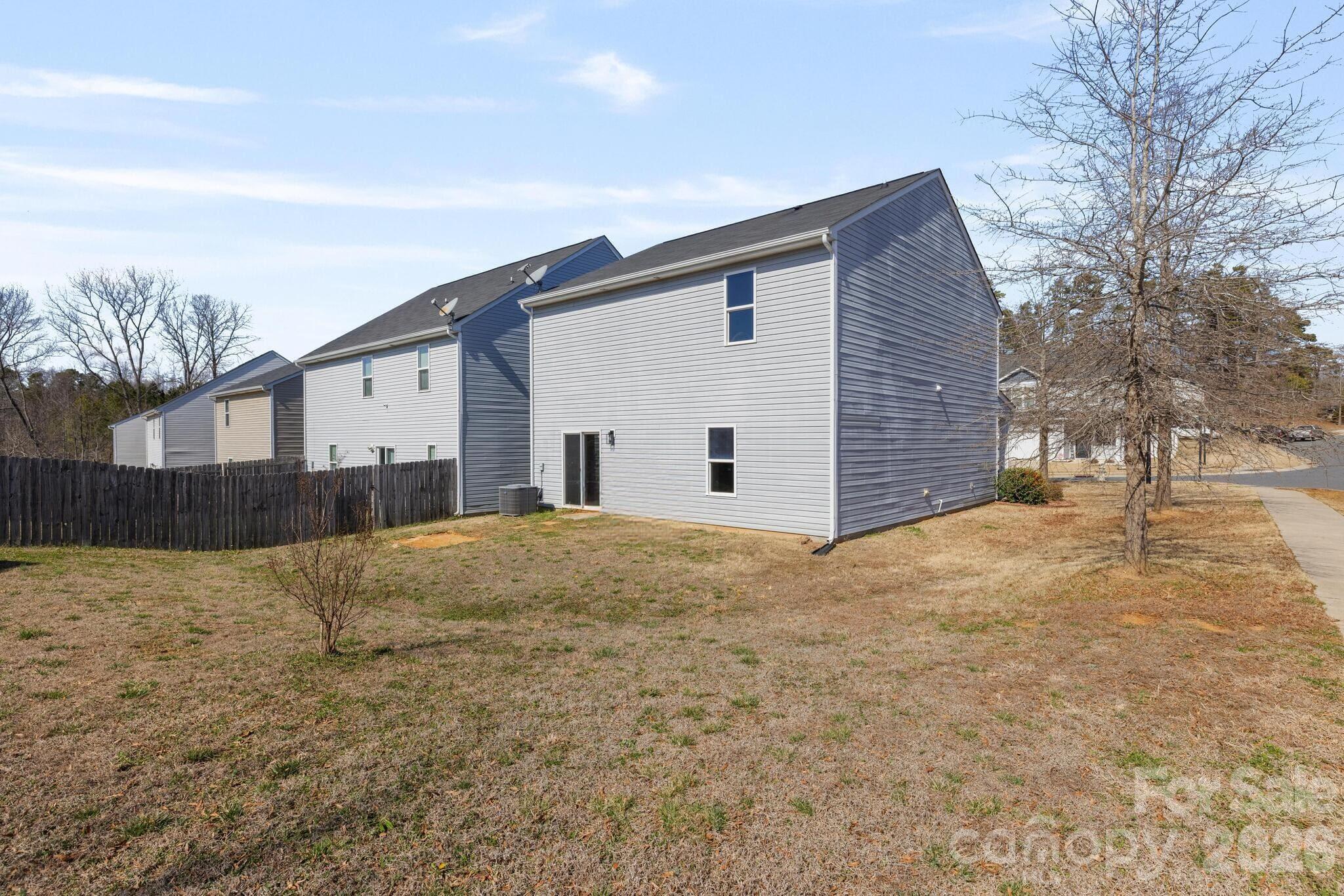 8203 Paw Valley Lane — Charlotte