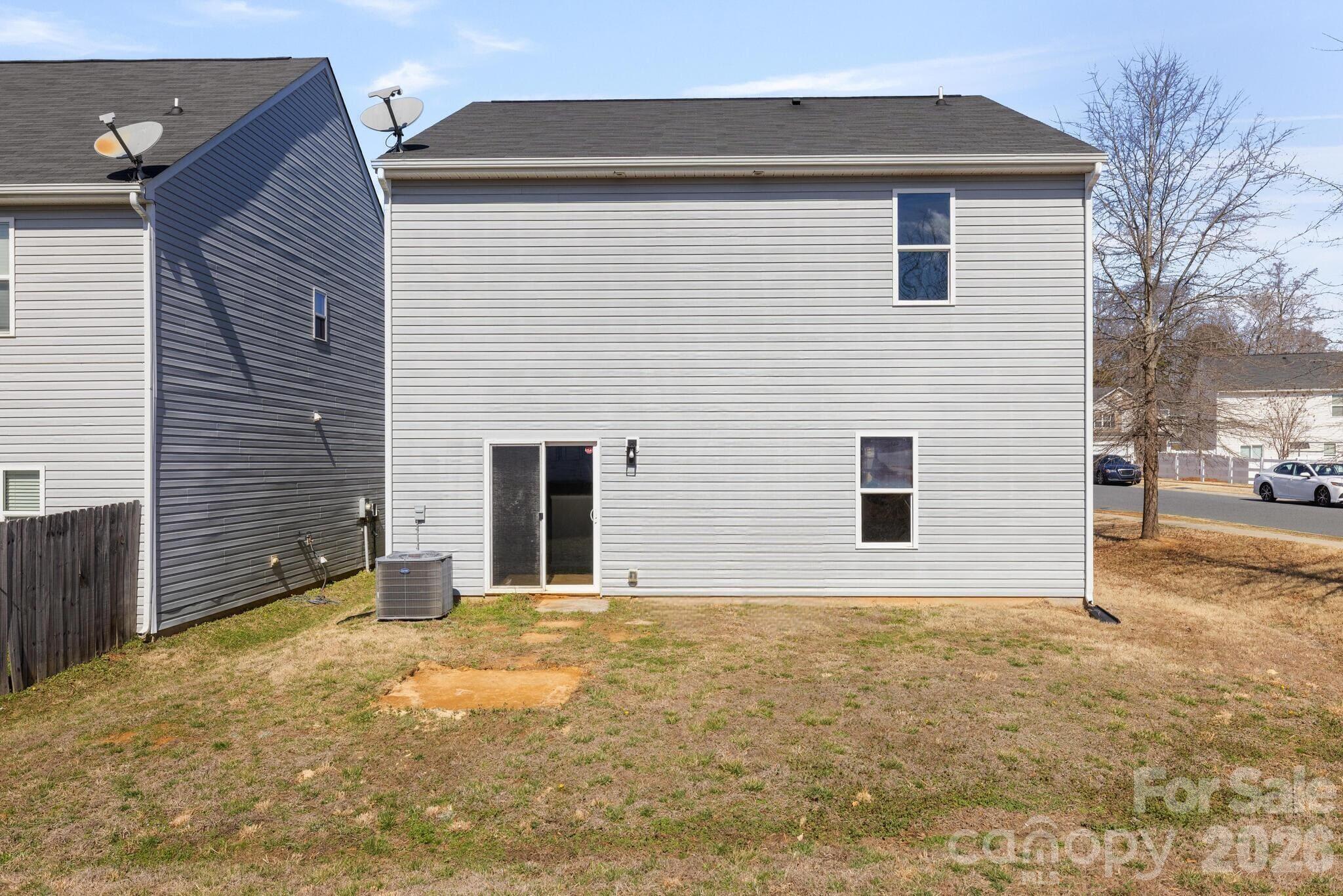 8203 Paw Valley Lane — Charlotte