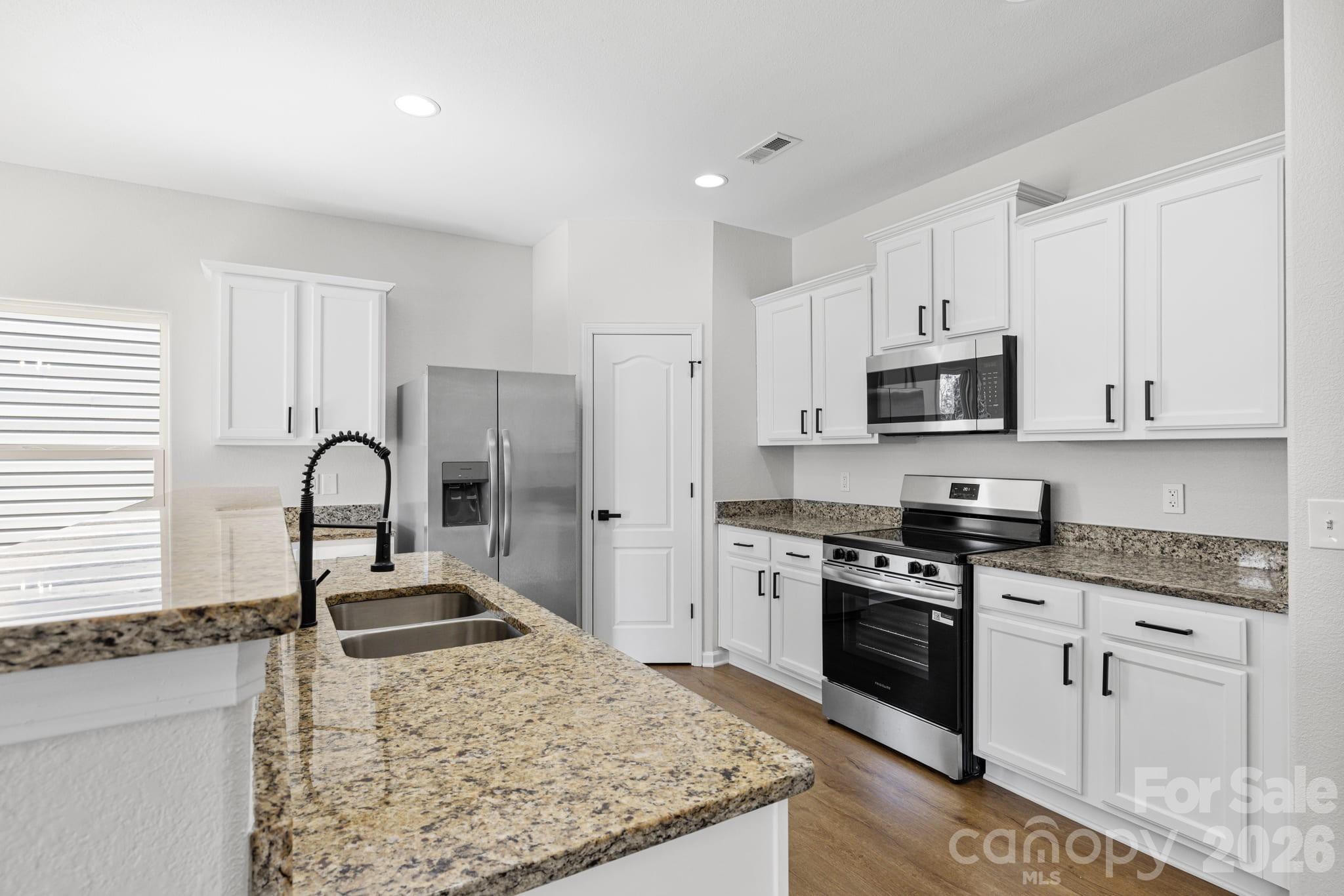 8203 Paw Valley Lane — Charlotte