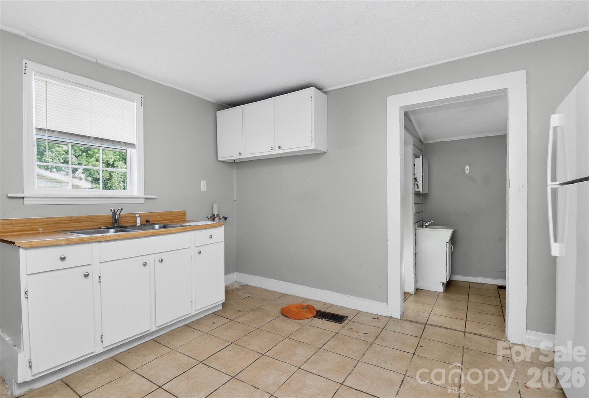 1102 W Davidson Avenue — Gastonia