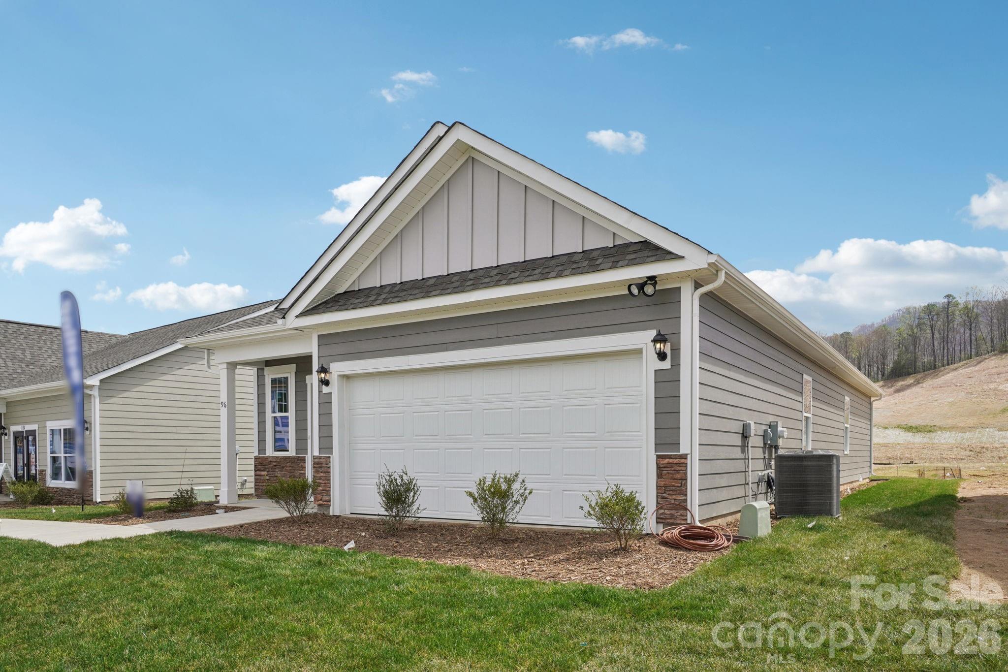 127 Cora View Trail — Waynesville