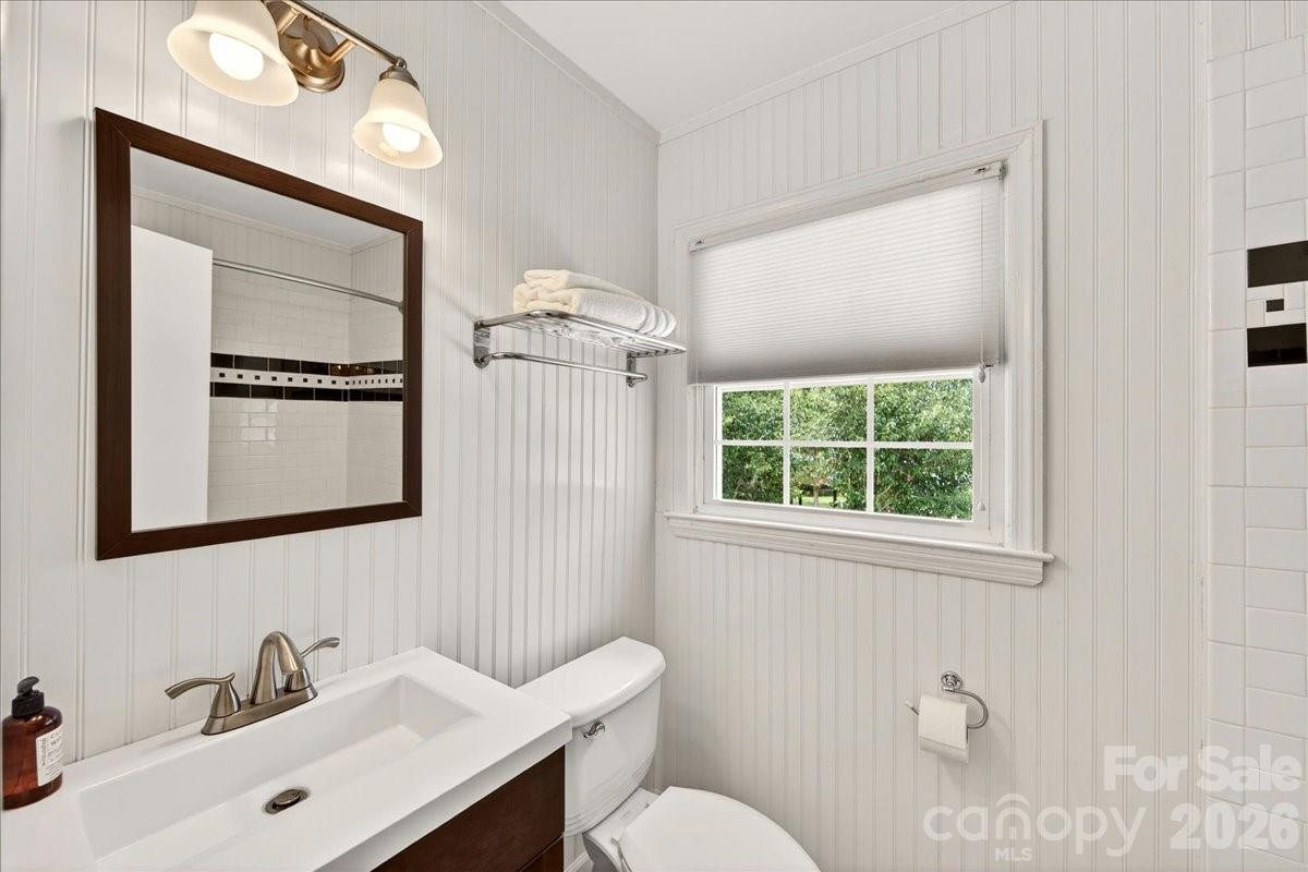 3425 Airlie Street — Charlotte