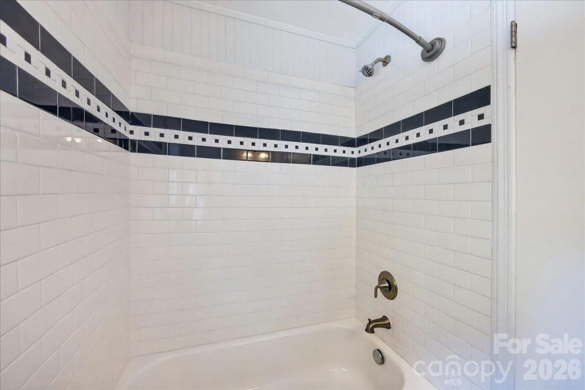 3425 Airlie Street — Charlotte