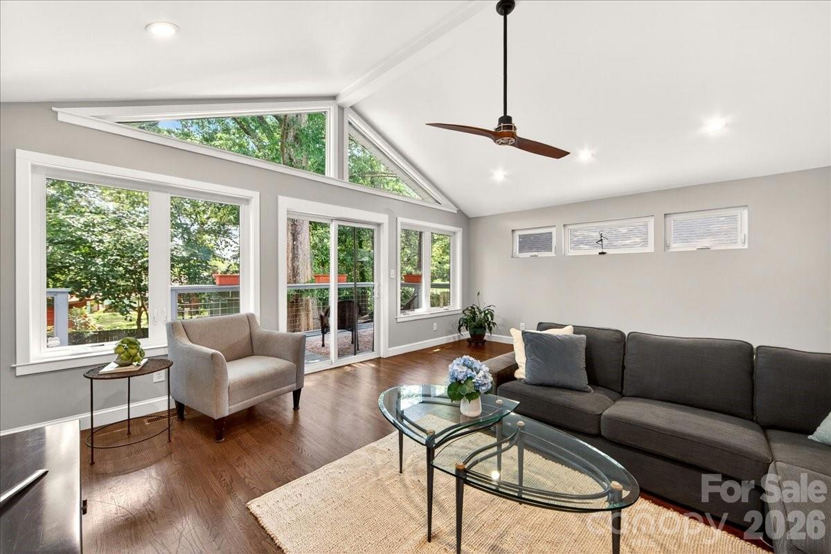 3425 Airlie Street — Charlotte