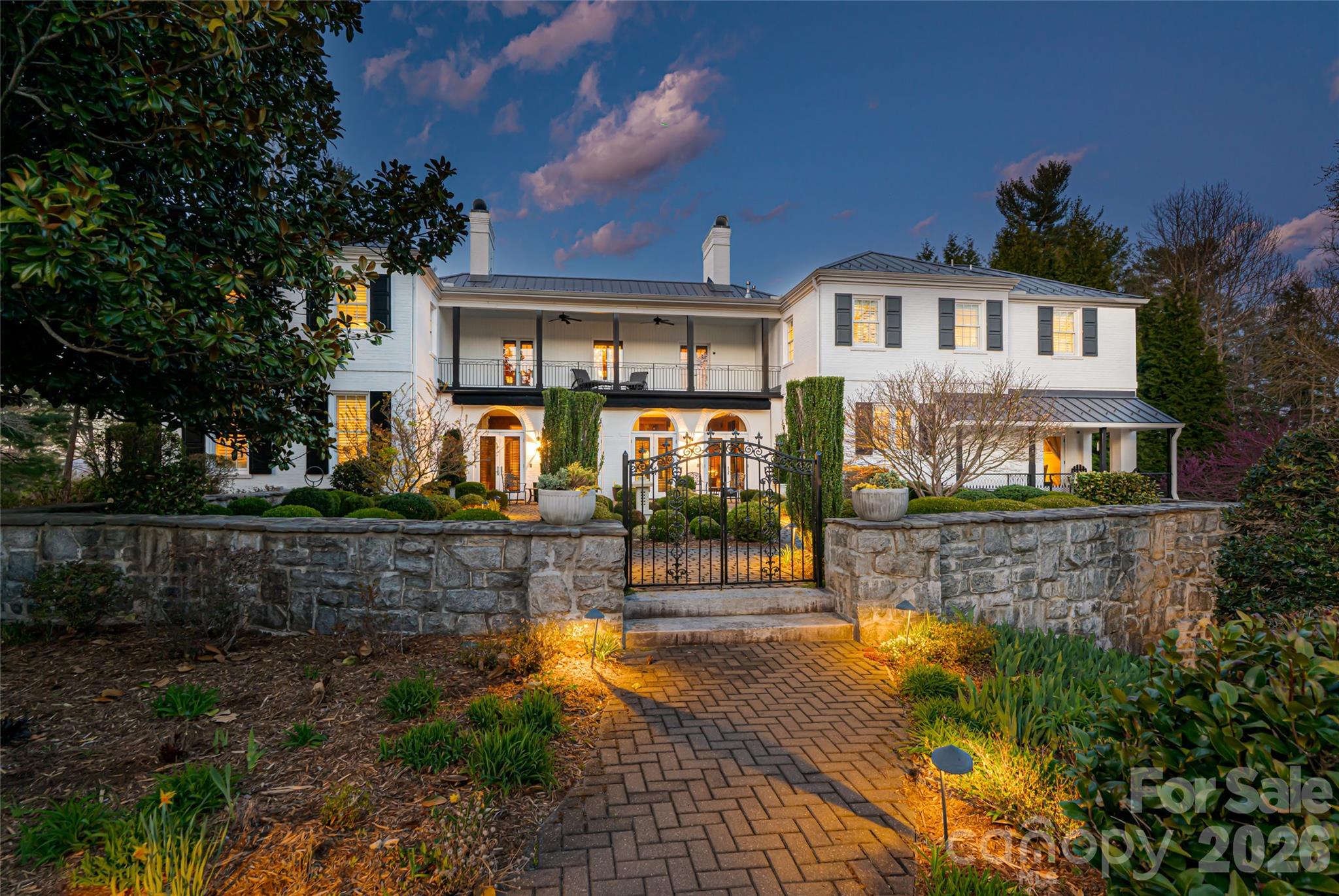 365 Sherwood Drive S — Flat Rock