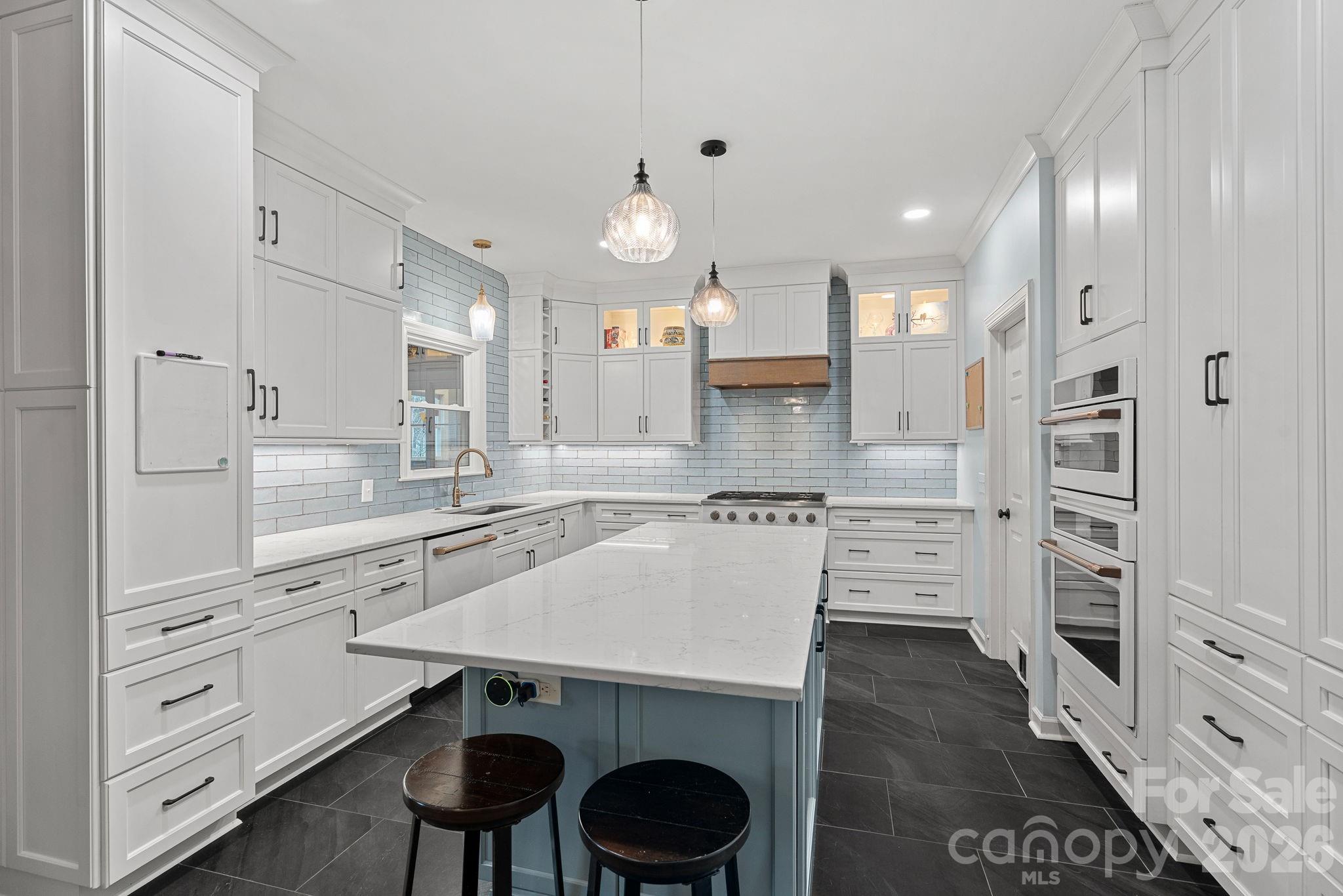 8621 Summerfield Lane — Huntersville