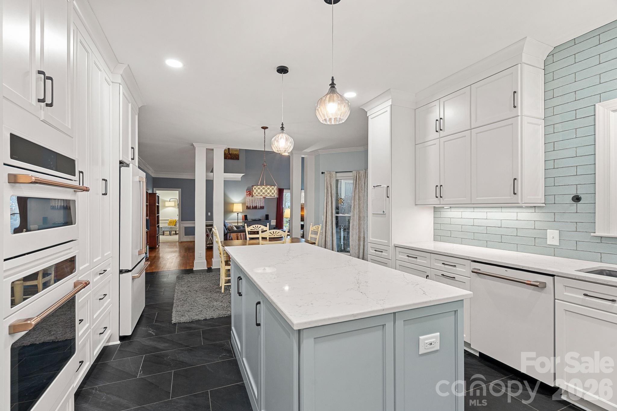 8621 Summerfield Lane — Huntersville