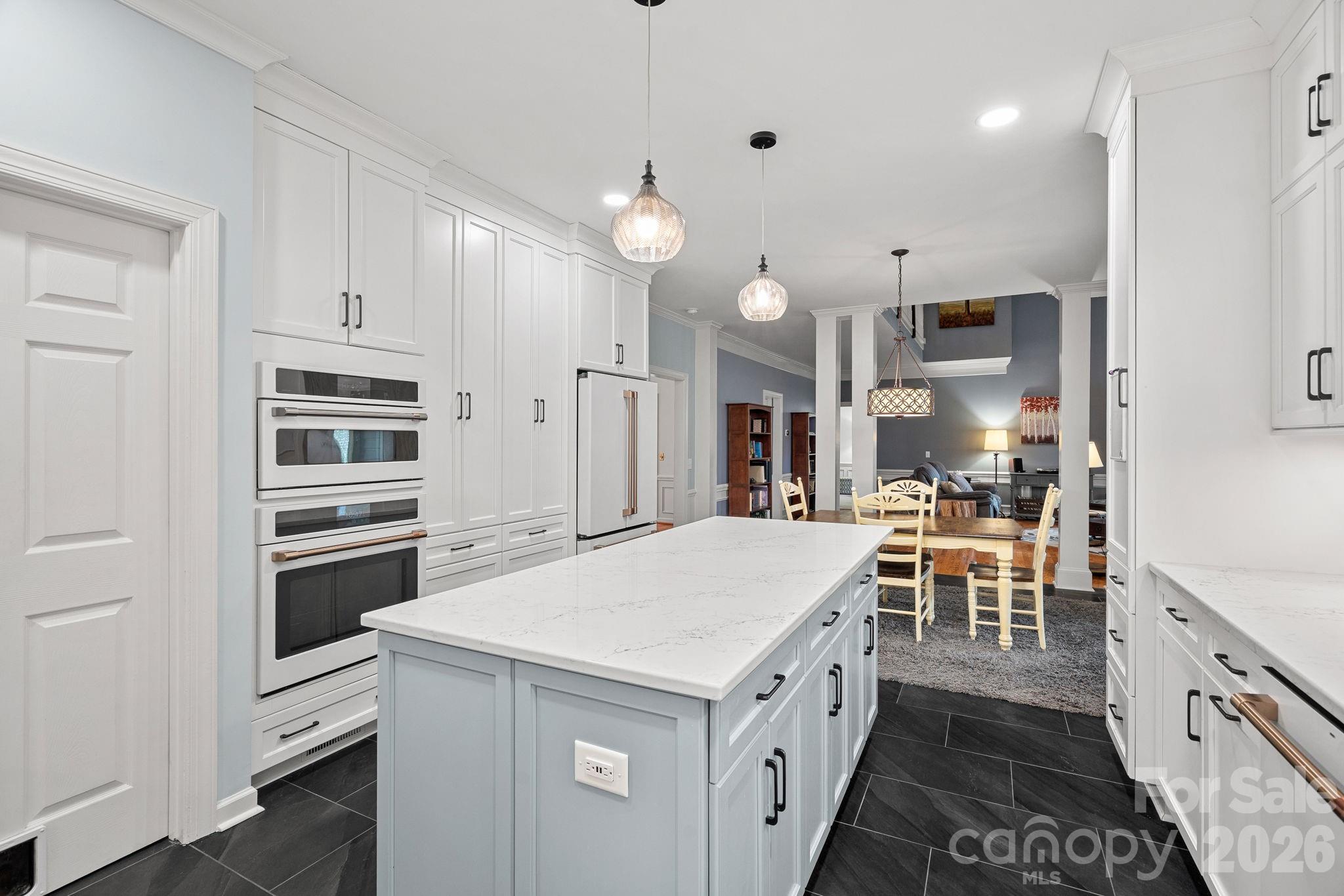 8621 Summerfield Lane — Huntersville
