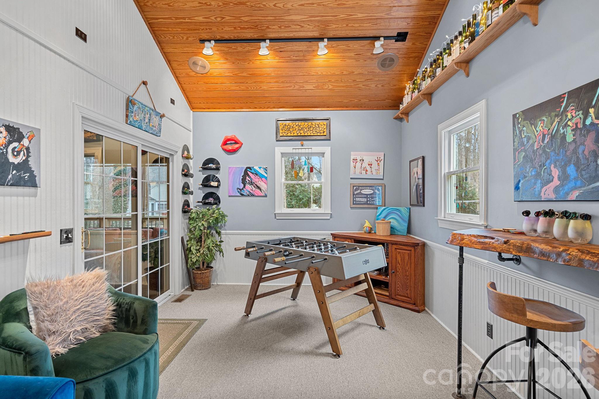 8621 Summerfield Lane — Huntersville