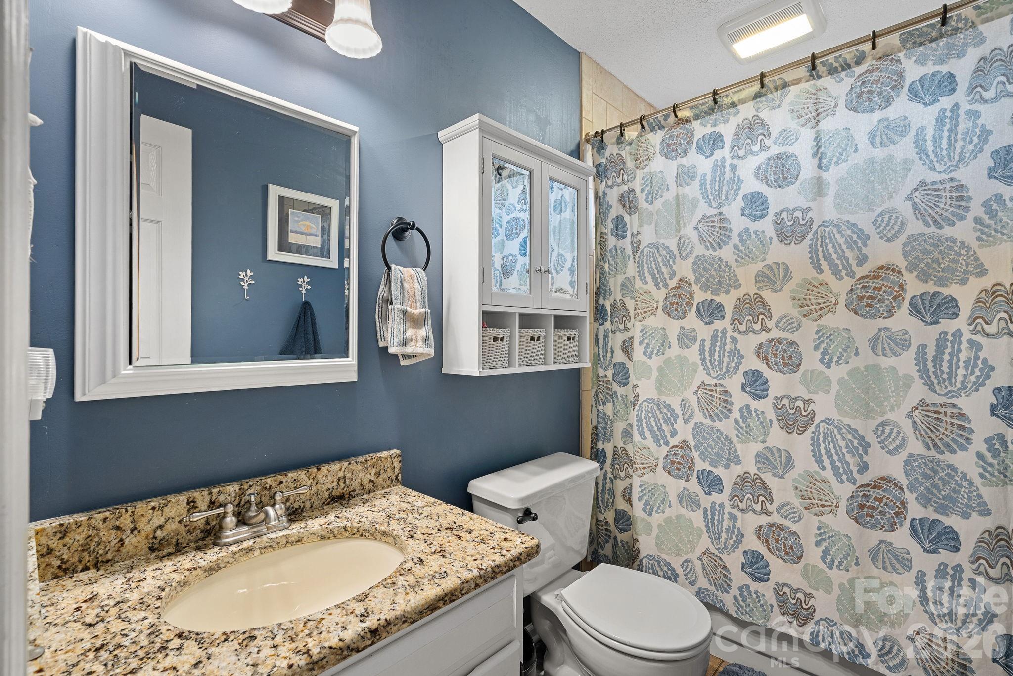 8621 Summerfield Lane — Huntersville