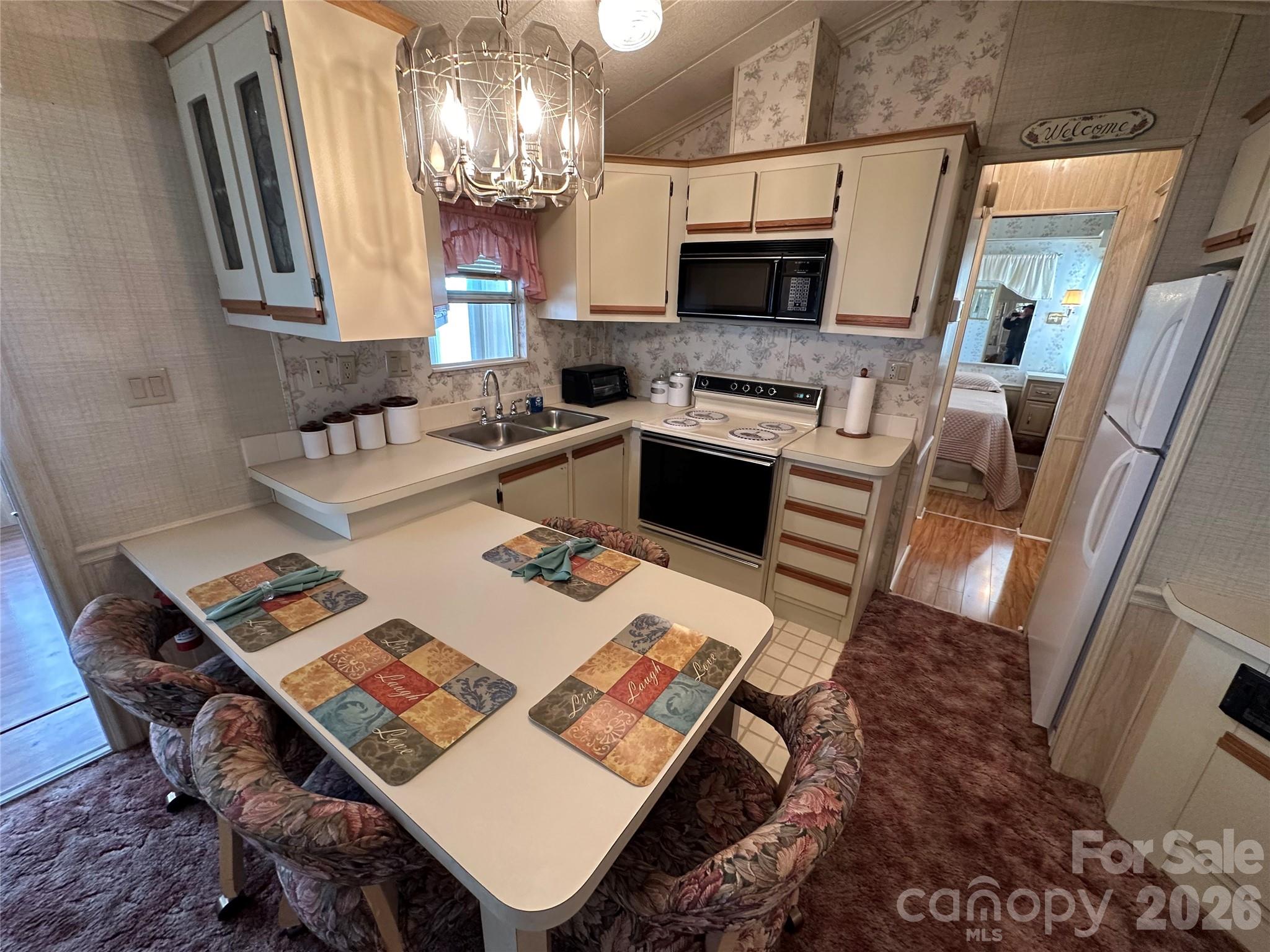 182 Marina Drive — New London