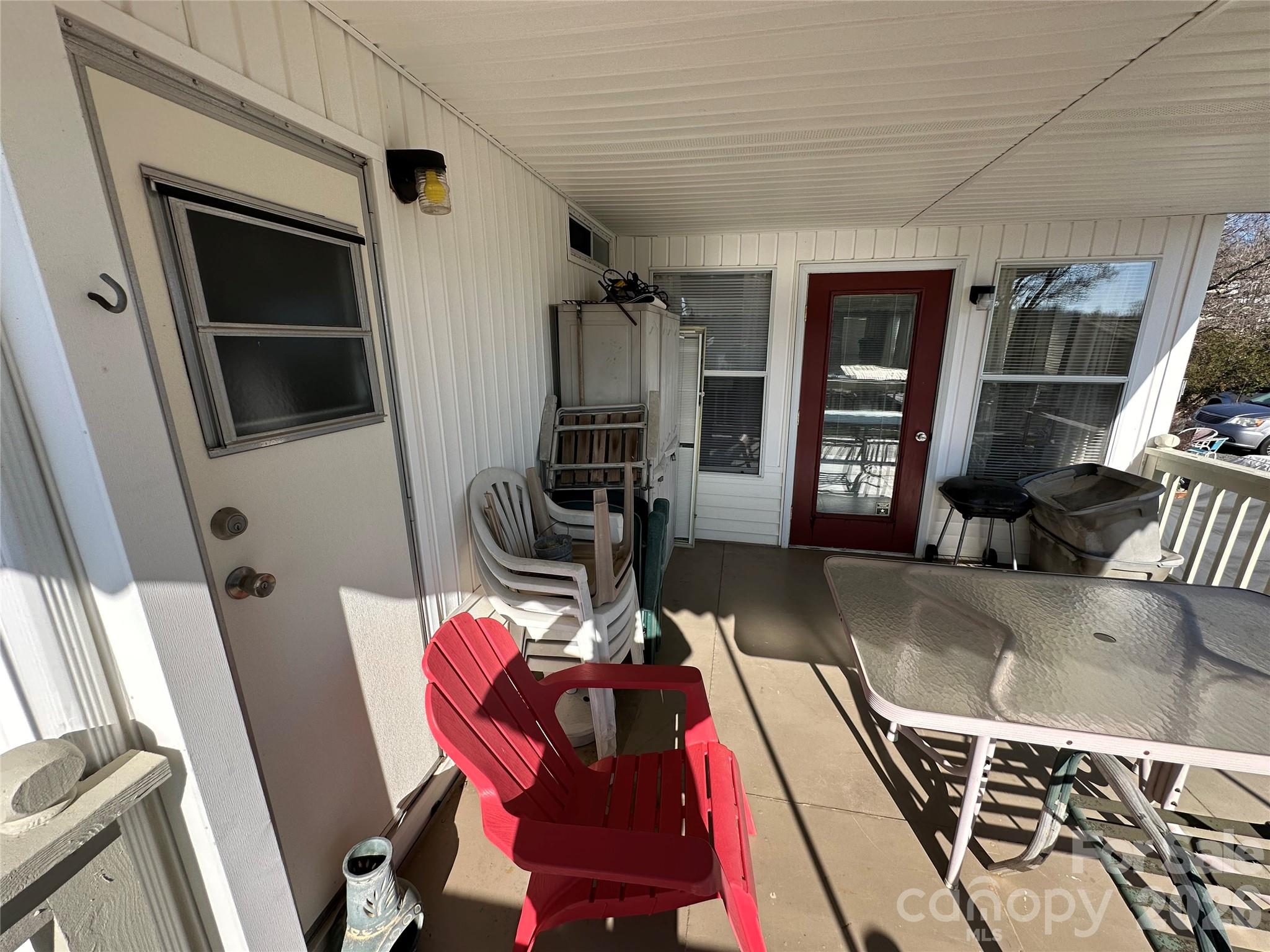 182 Marina Drive — New London