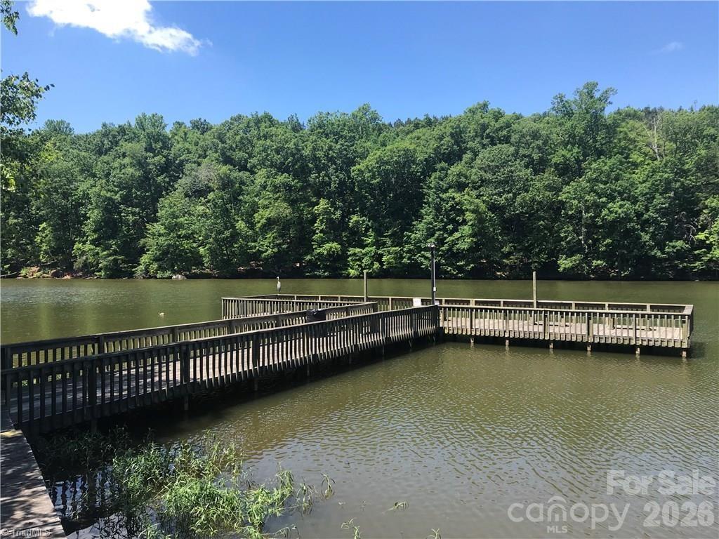 182 Marina Drive — New London