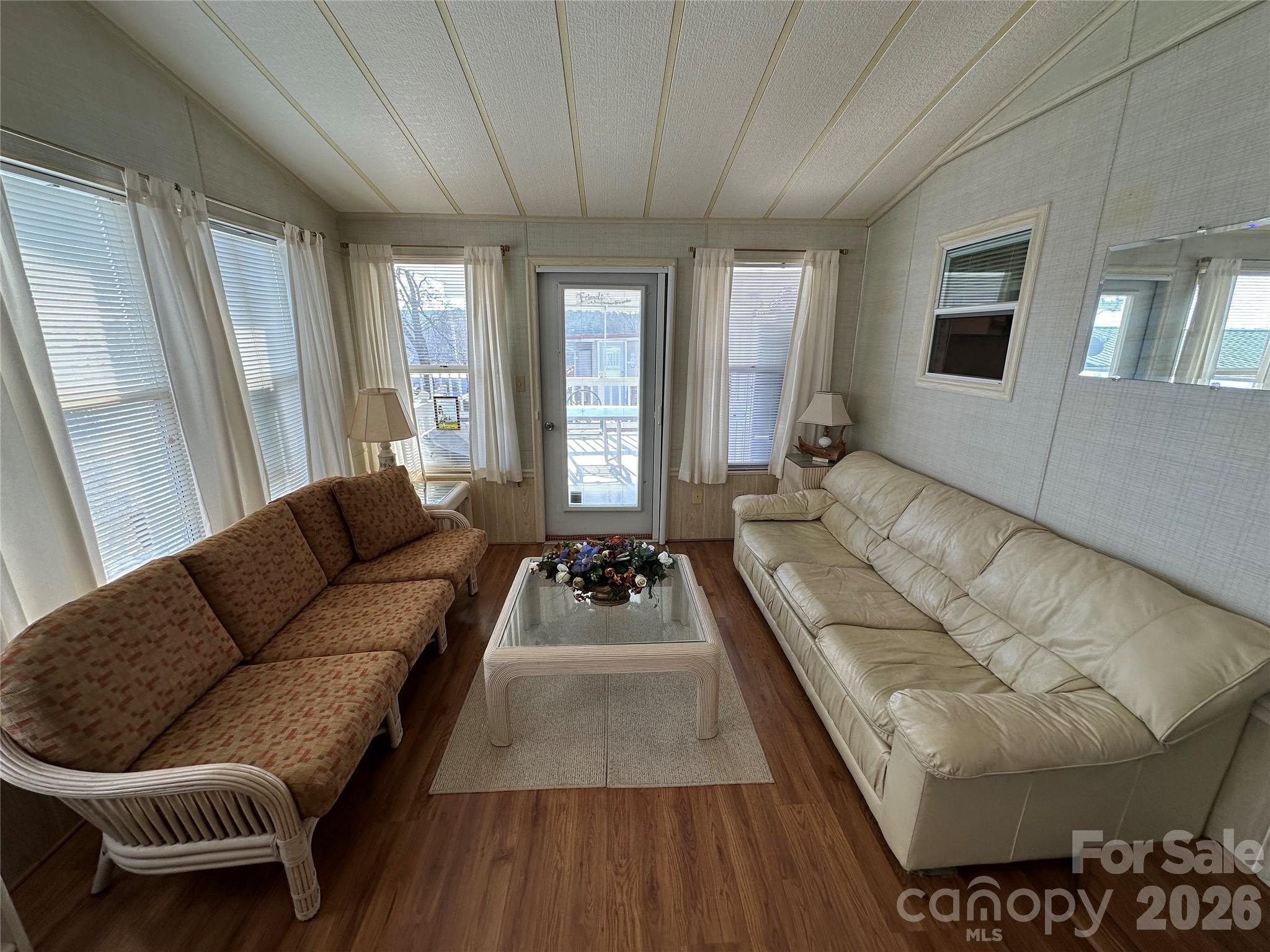 182 Marina Drive — New London
