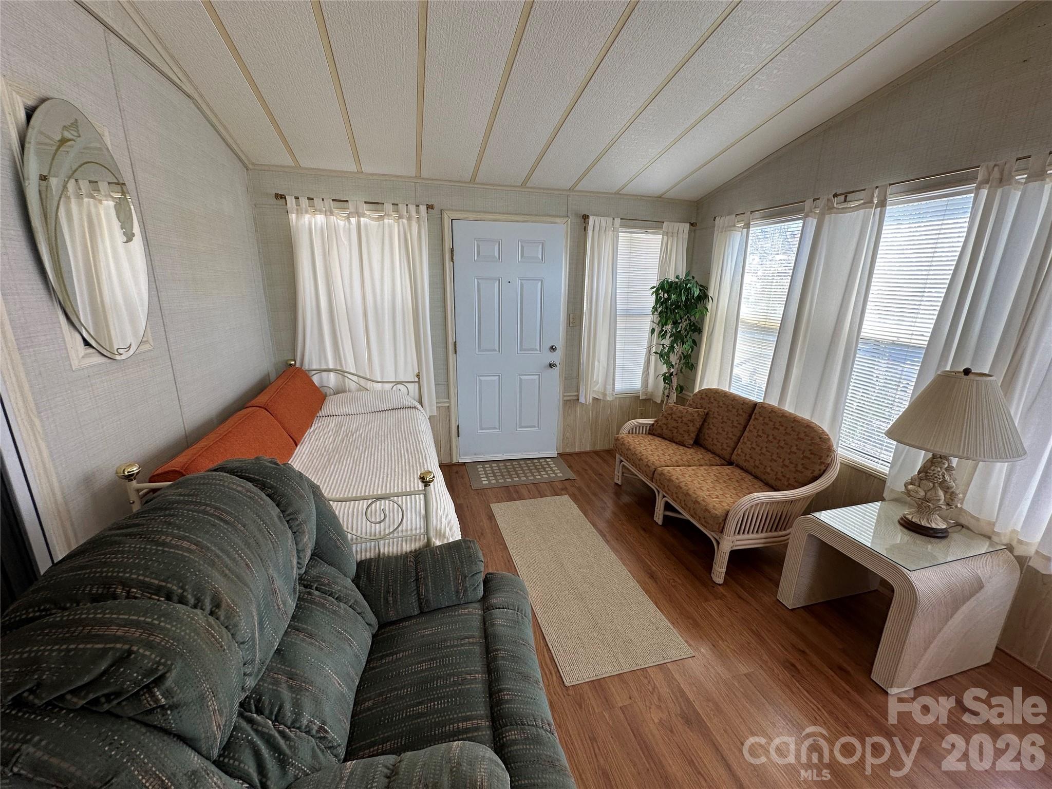 182 Marina Drive — New London
