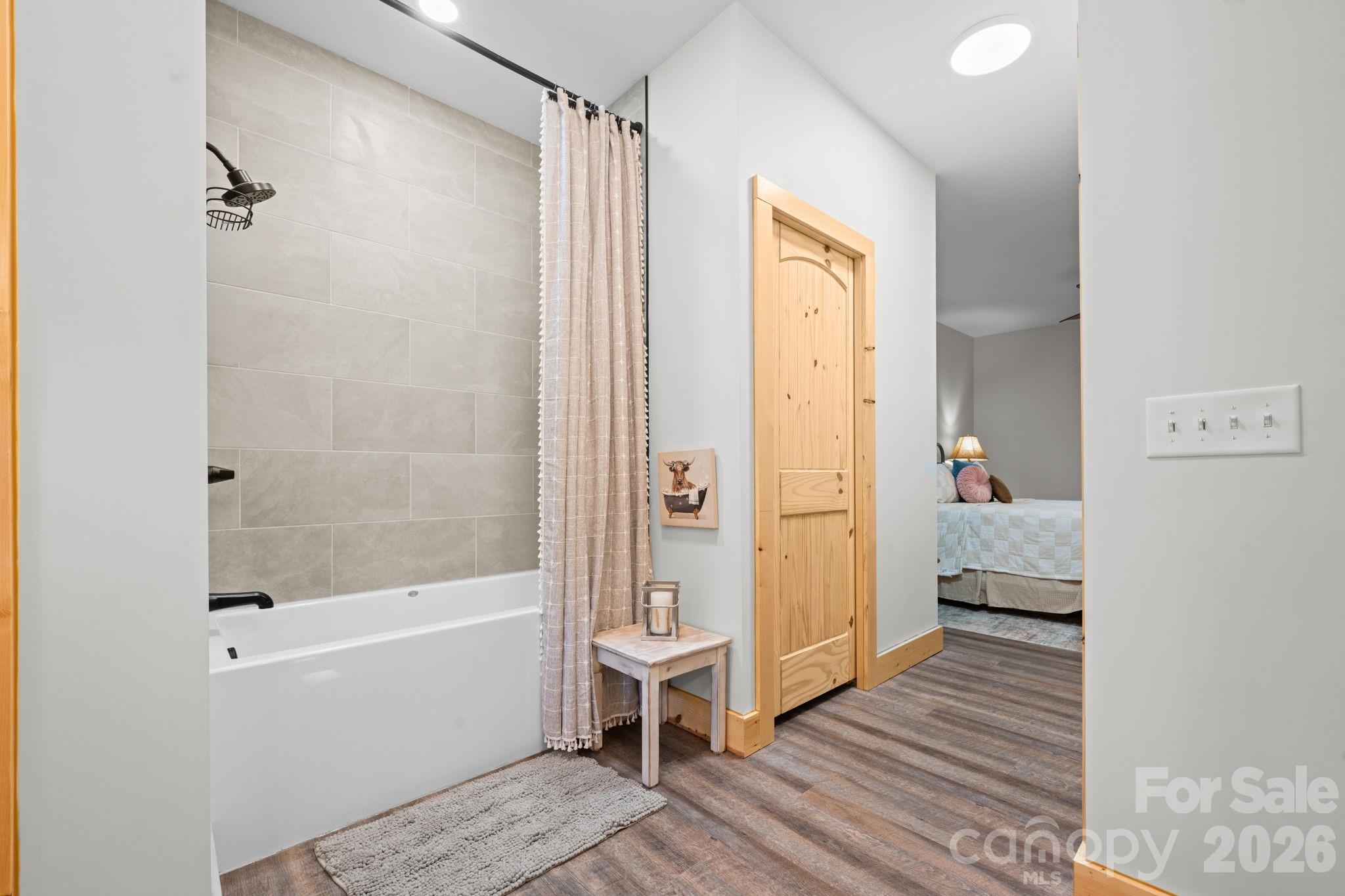 162 Shady Oak Lane — West Jefferson