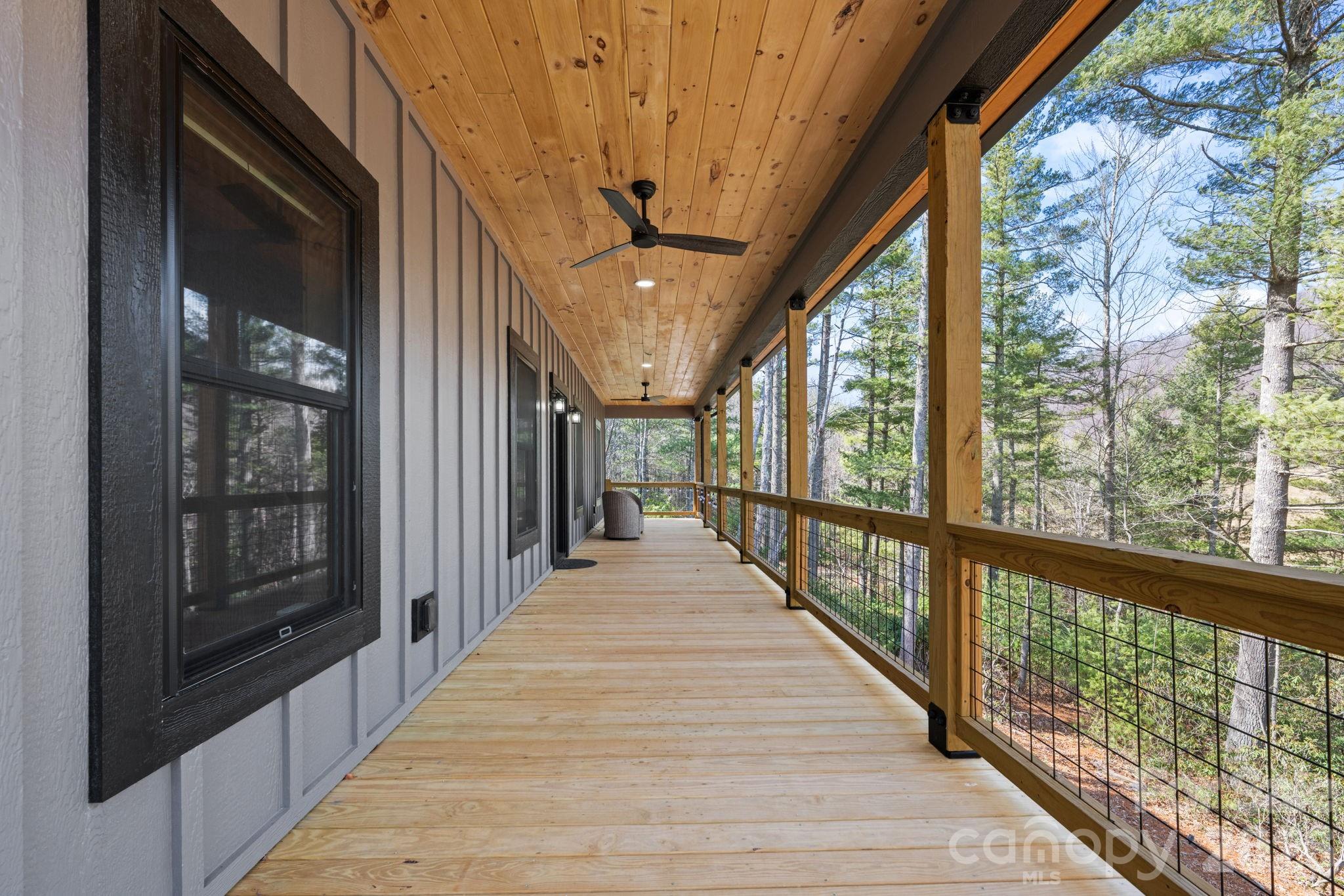 162 Shady Oak Lane — West Jefferson