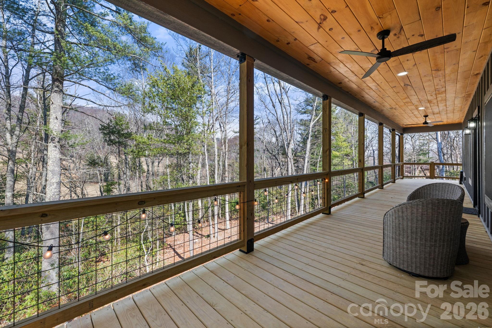 162 Shady Oak Lane — West Jefferson