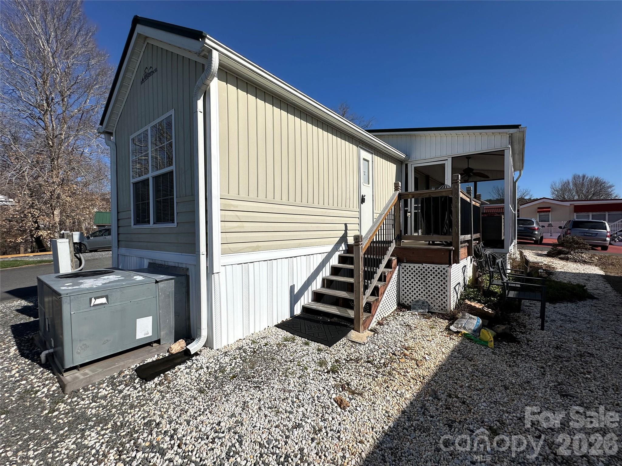 171 Grand View Drive — New London