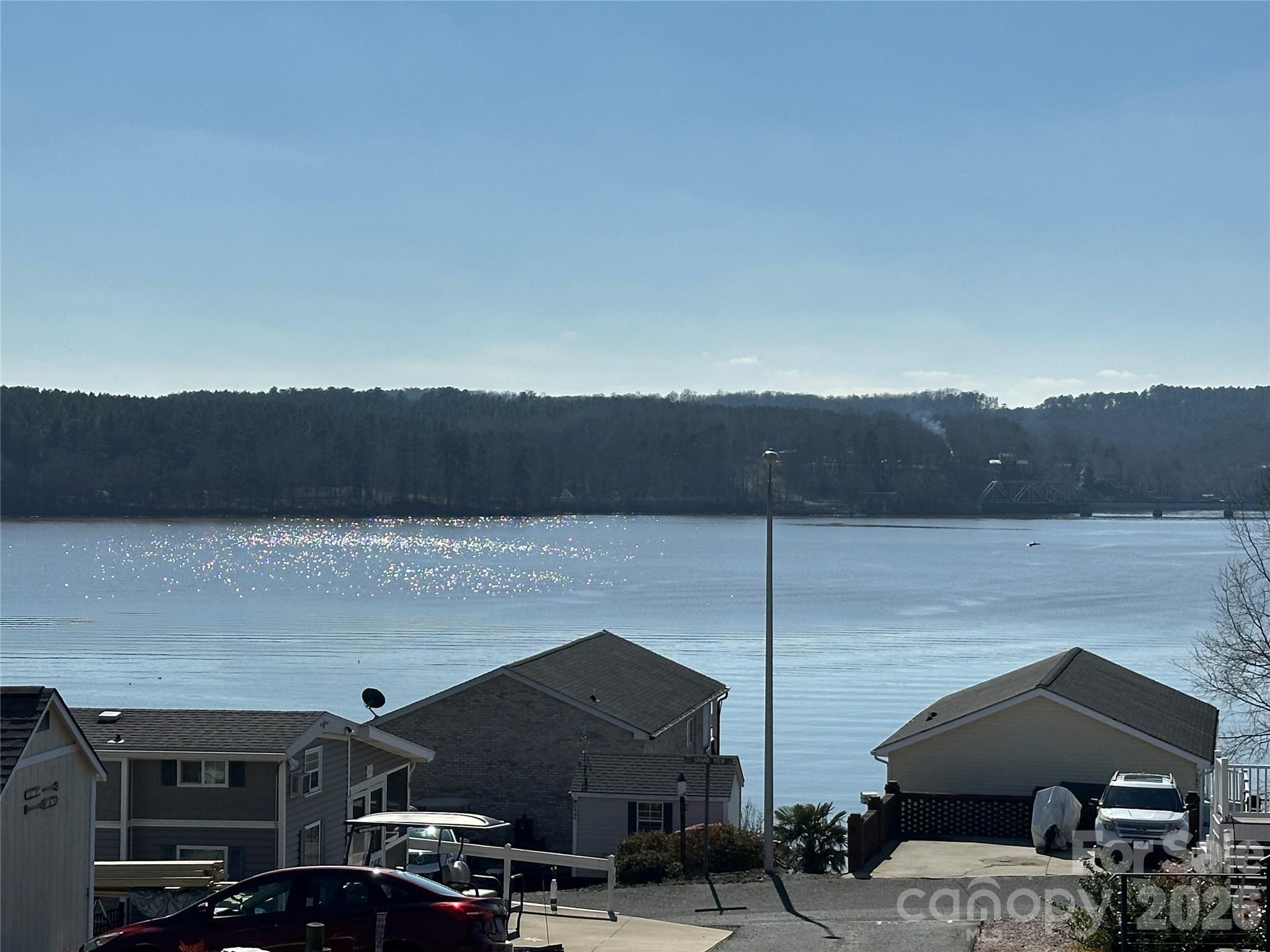 171 Grand View Drive — New London
