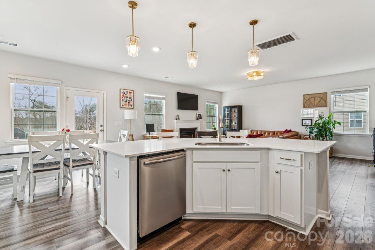 221 Shadowbrook Way — Camden