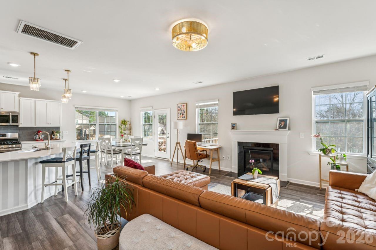 221 Shadowbrook Way — Camden