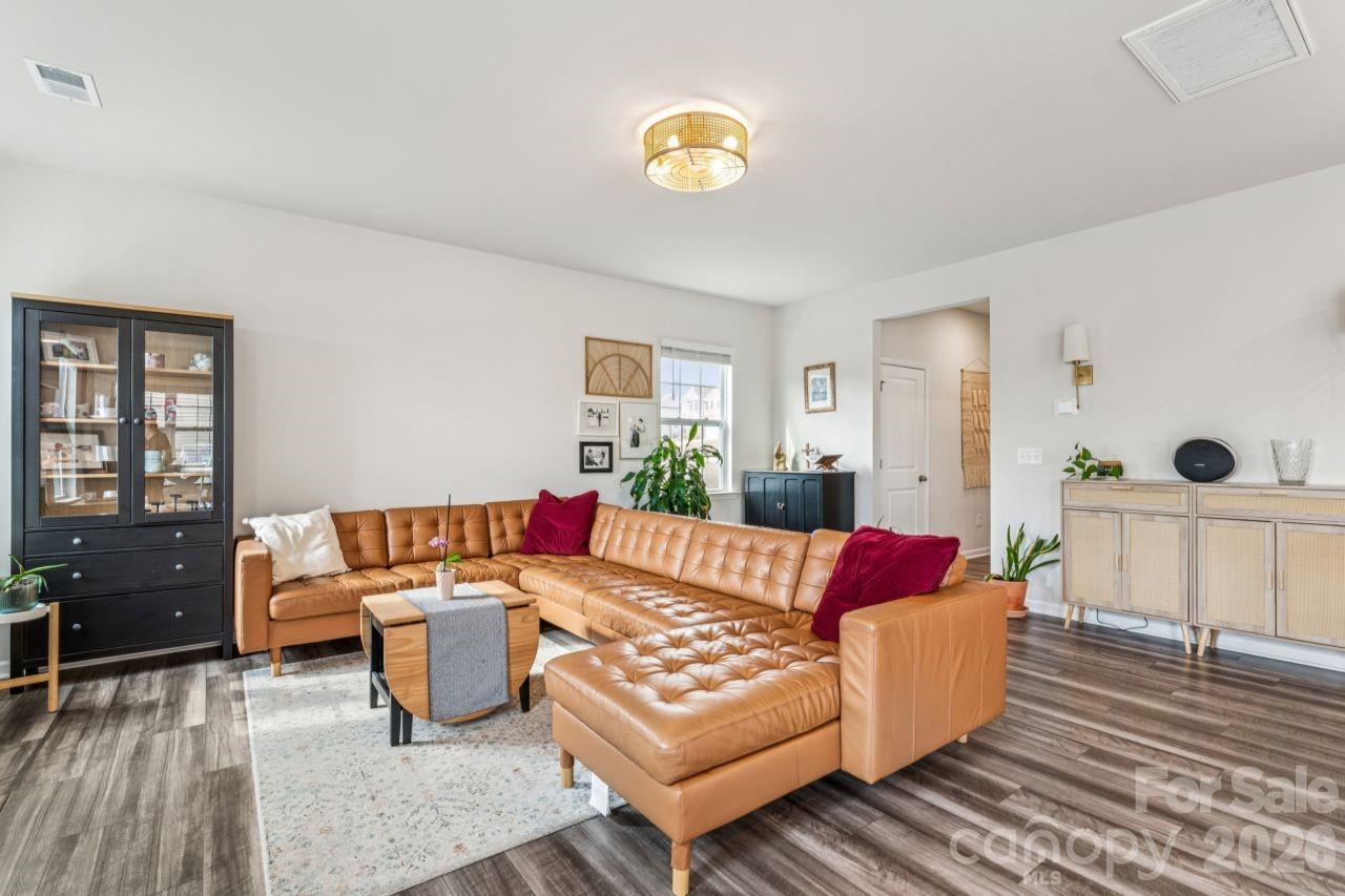221 Shadowbrook Way — Camden