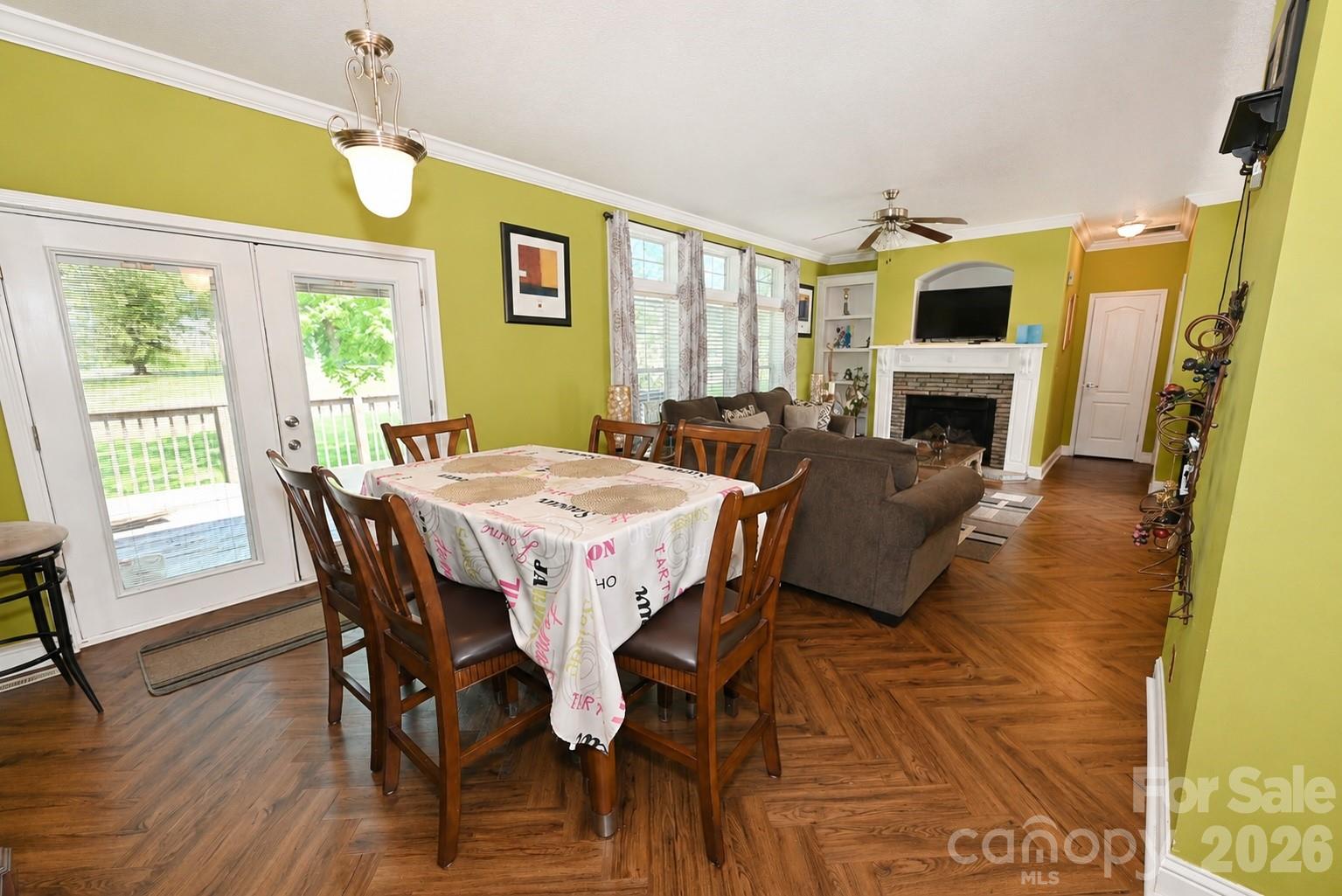3951 Springs Road — Conover
