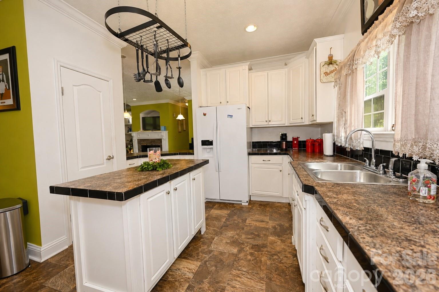 3951 Springs Road — Conover
