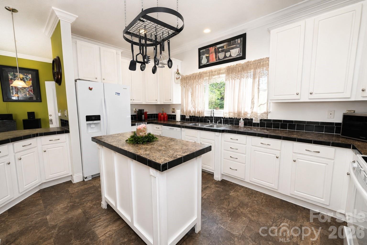 3951 Springs Road — Conover