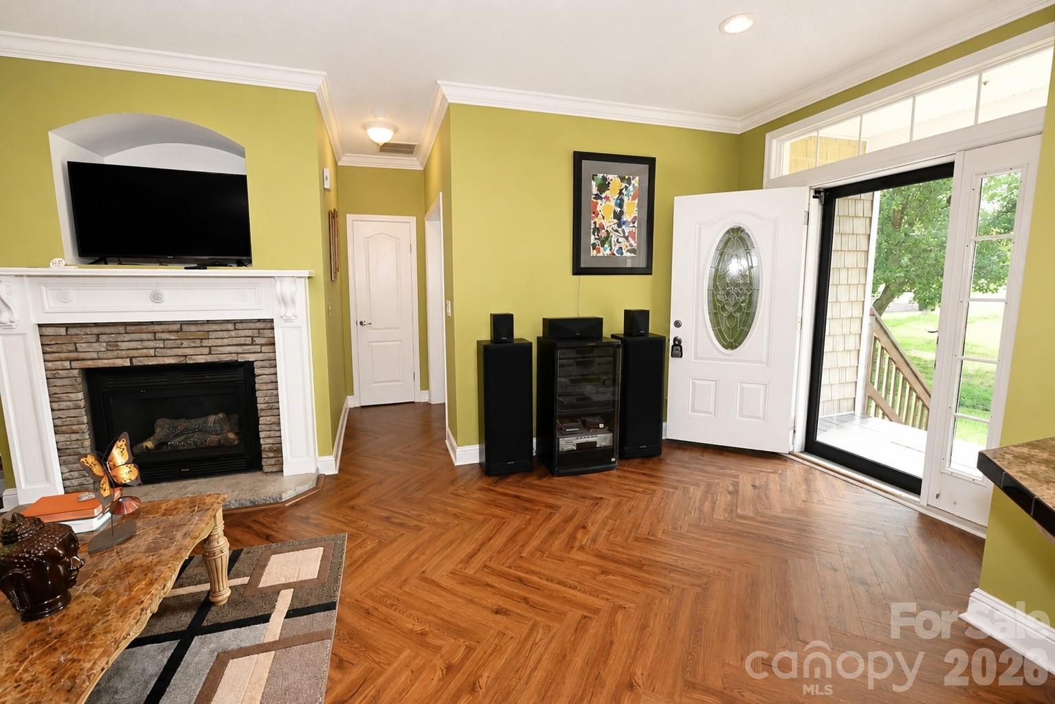 3951 Springs Road — Conover