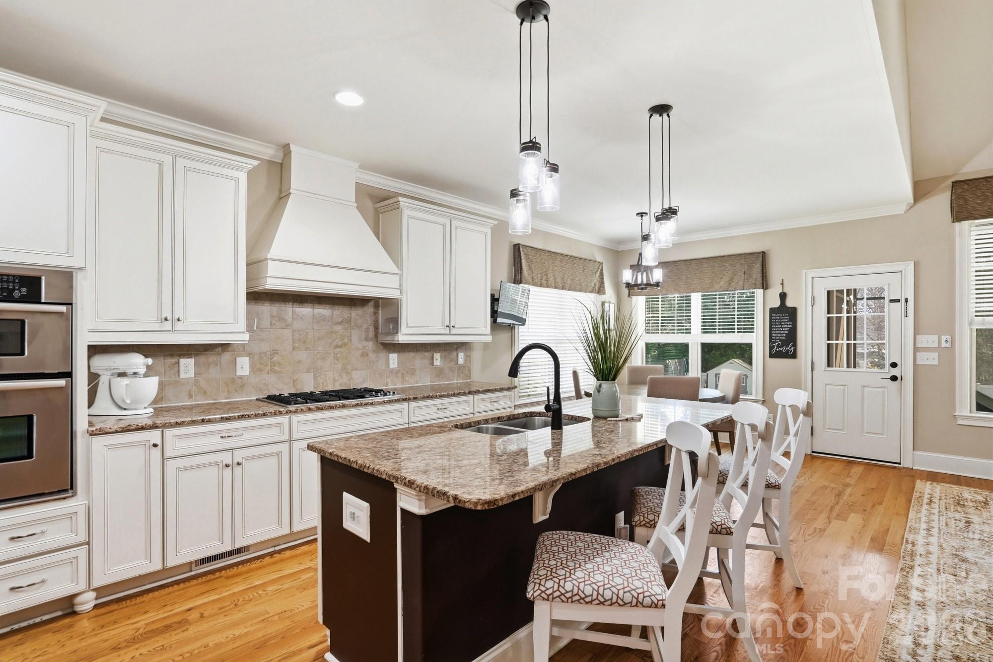 135 Lakeshore Hills Drive — Mooresville