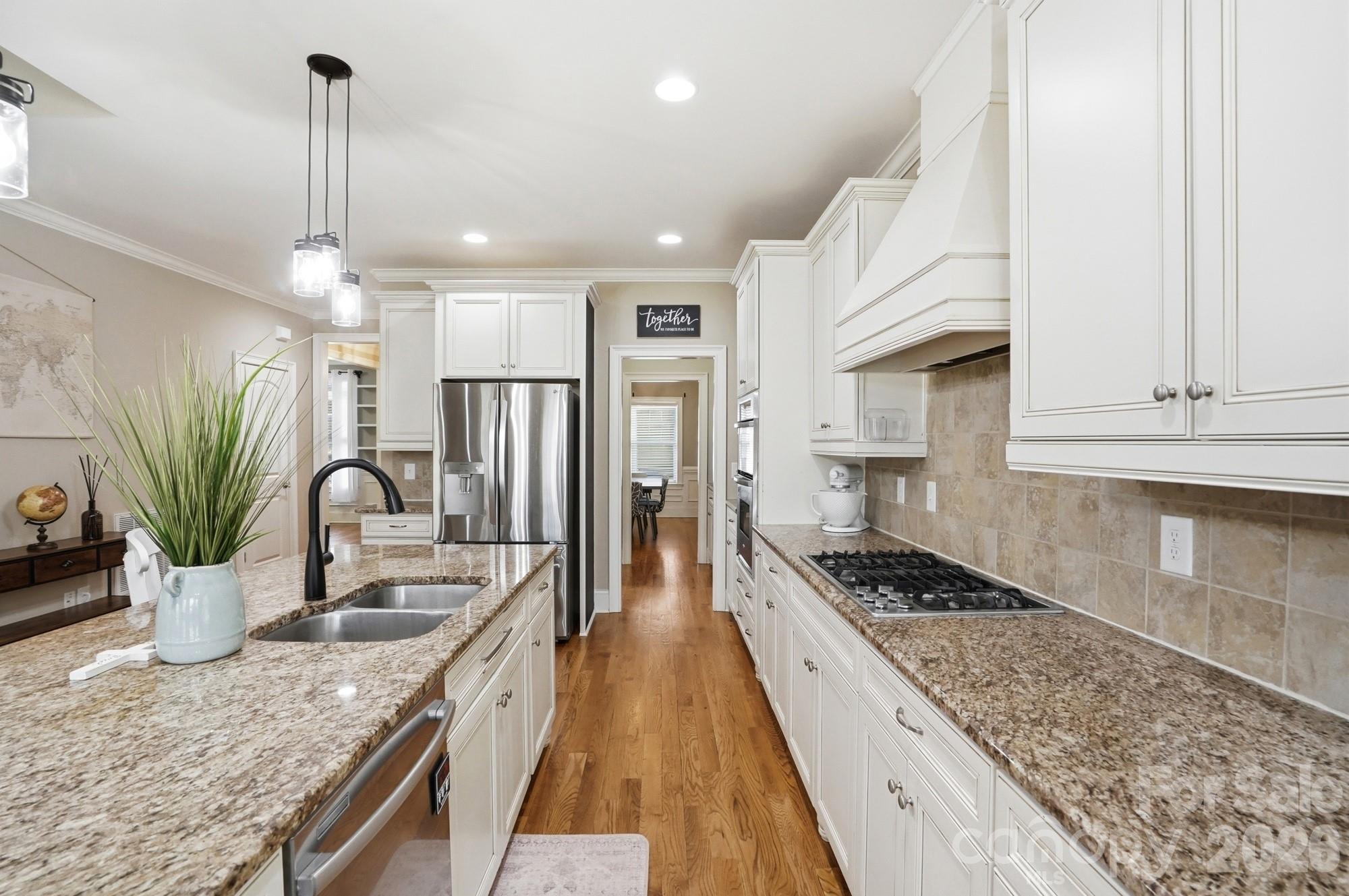 135 Lakeshore Hills Drive — Mooresville