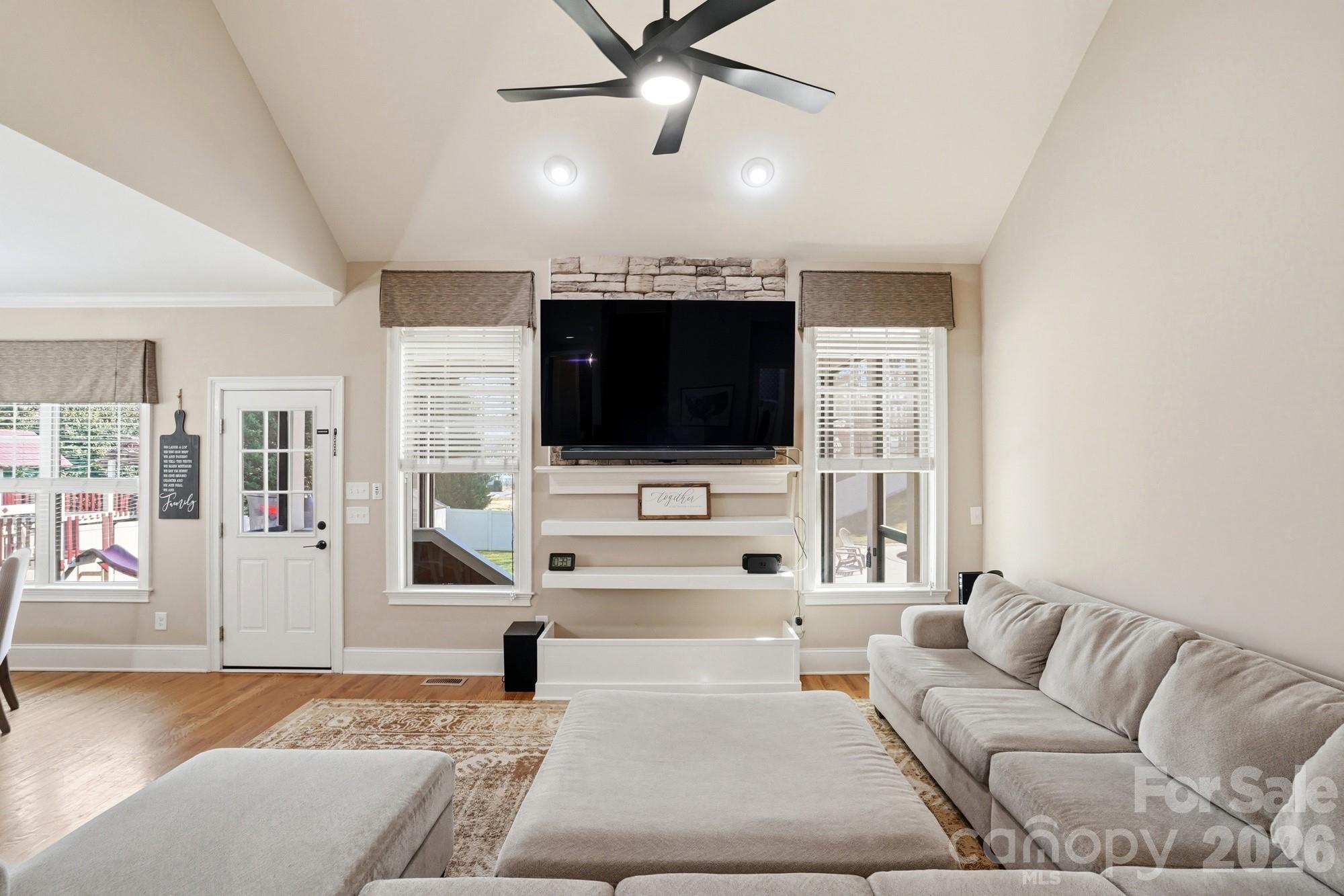135 Lakeshore Hills Drive — Mooresville