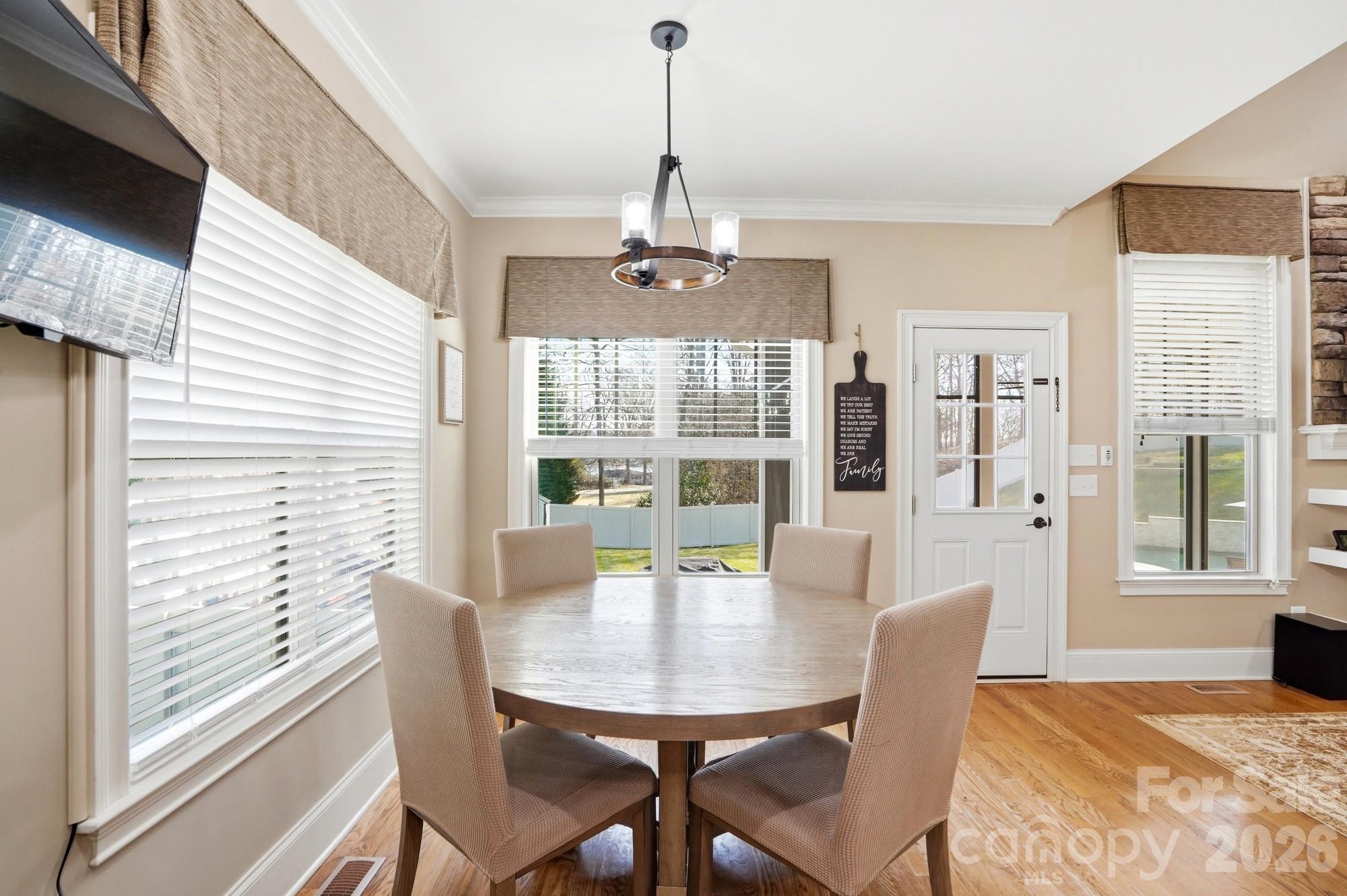 135 Lakeshore Hills Drive — Mooresville