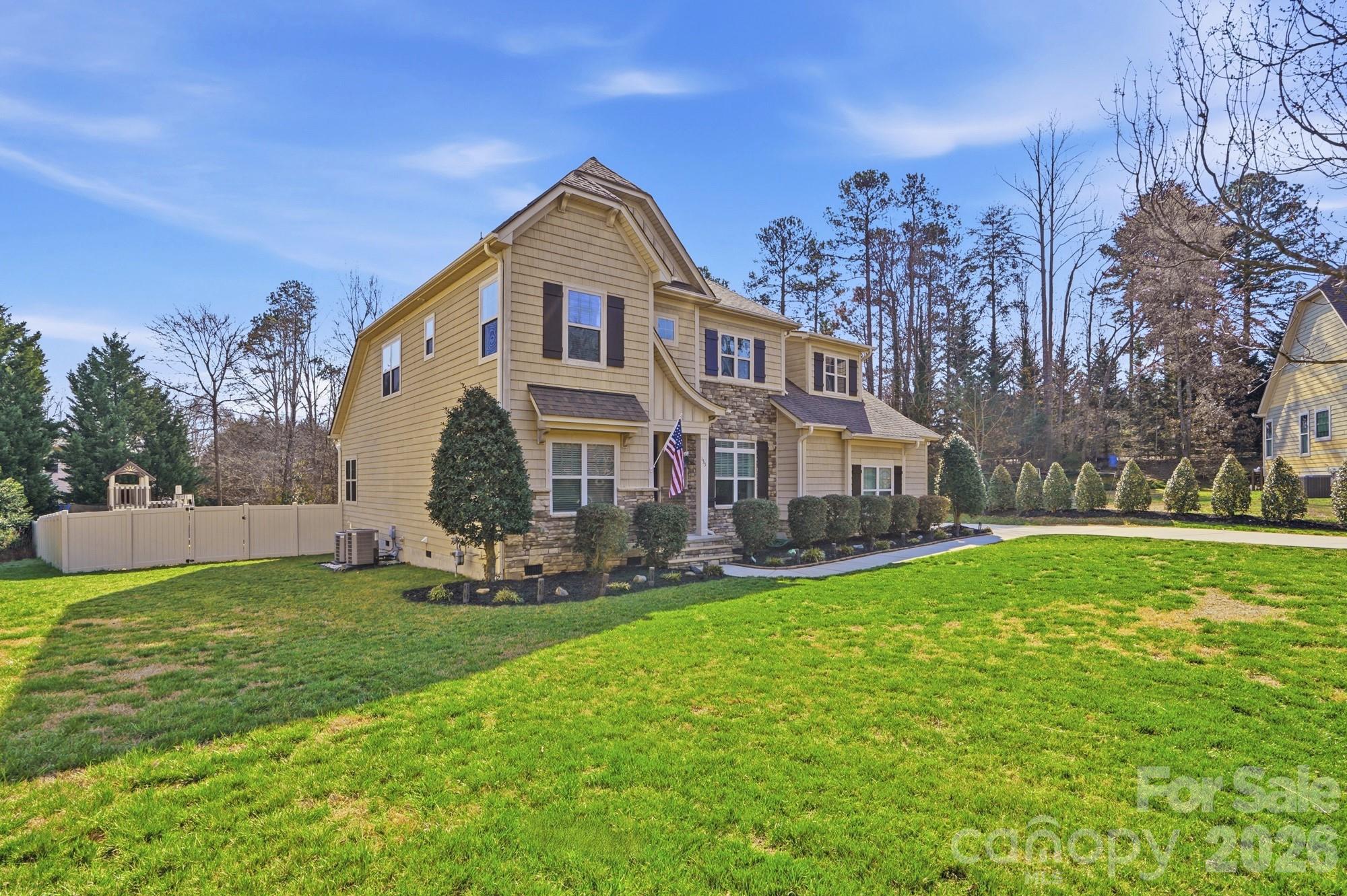 135 Lakeshore Hills Drive — Mooresville
