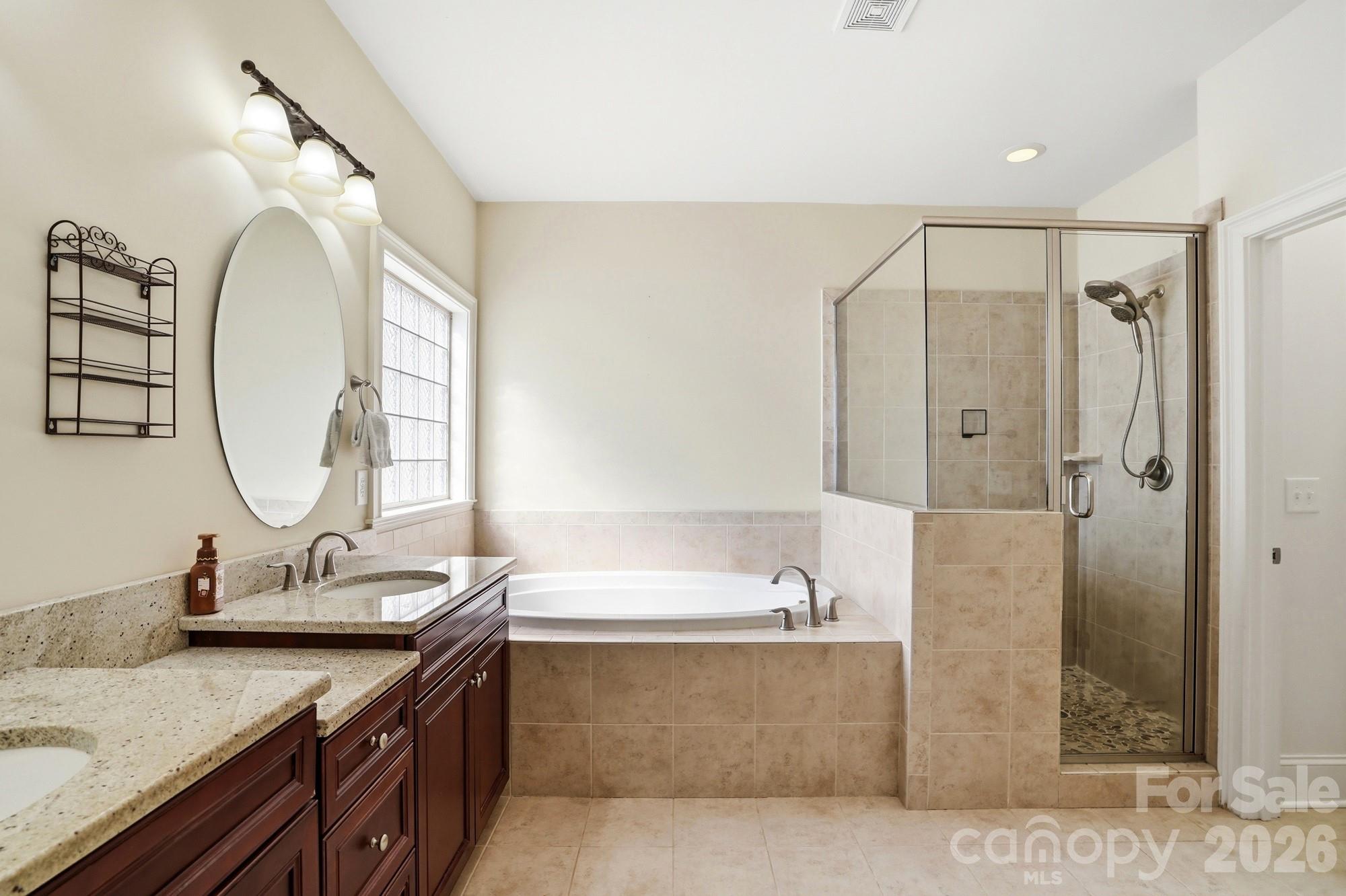 135 Lakeshore Hills Drive — Mooresville