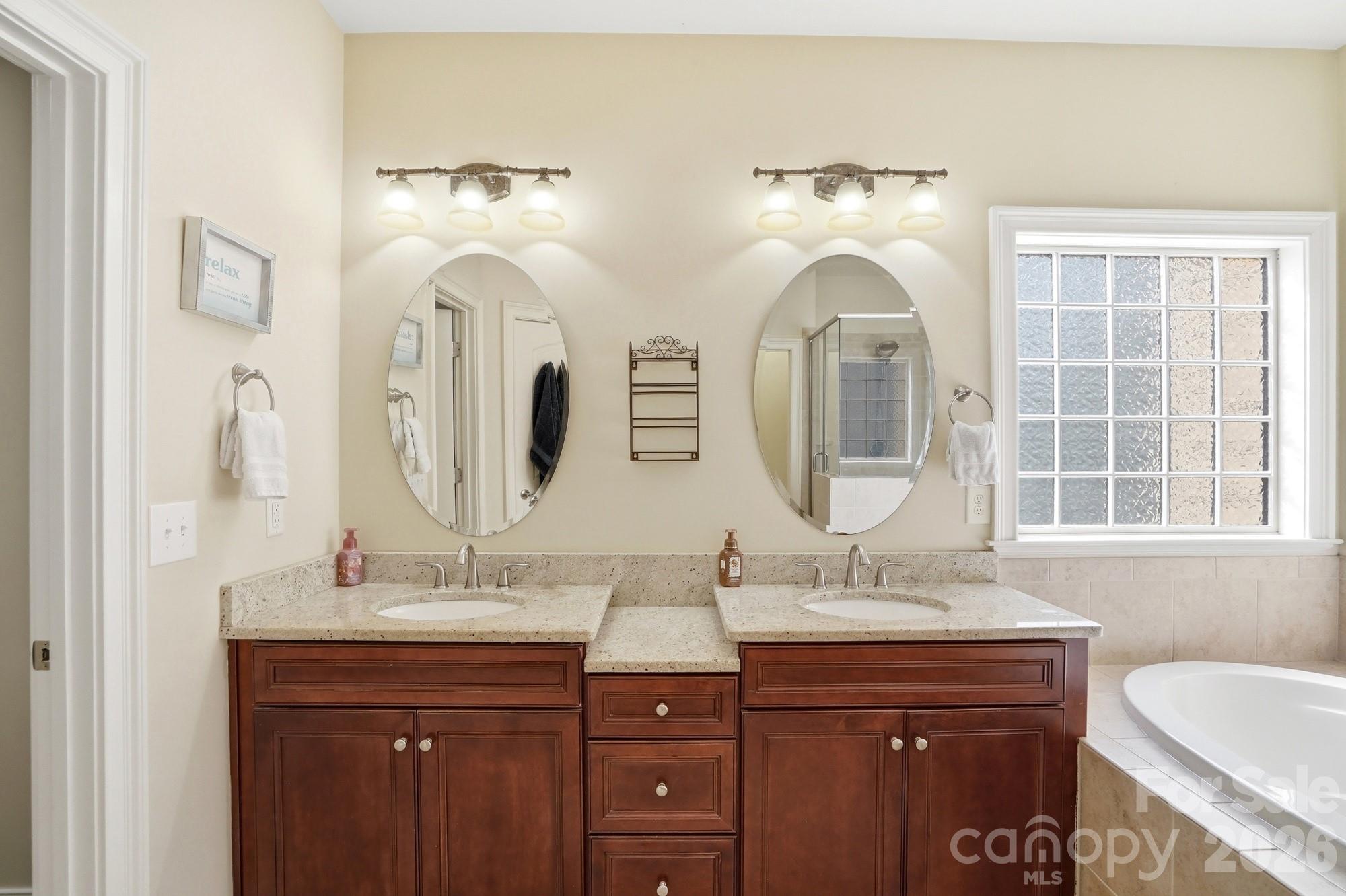 135 Lakeshore Hills Drive — Mooresville