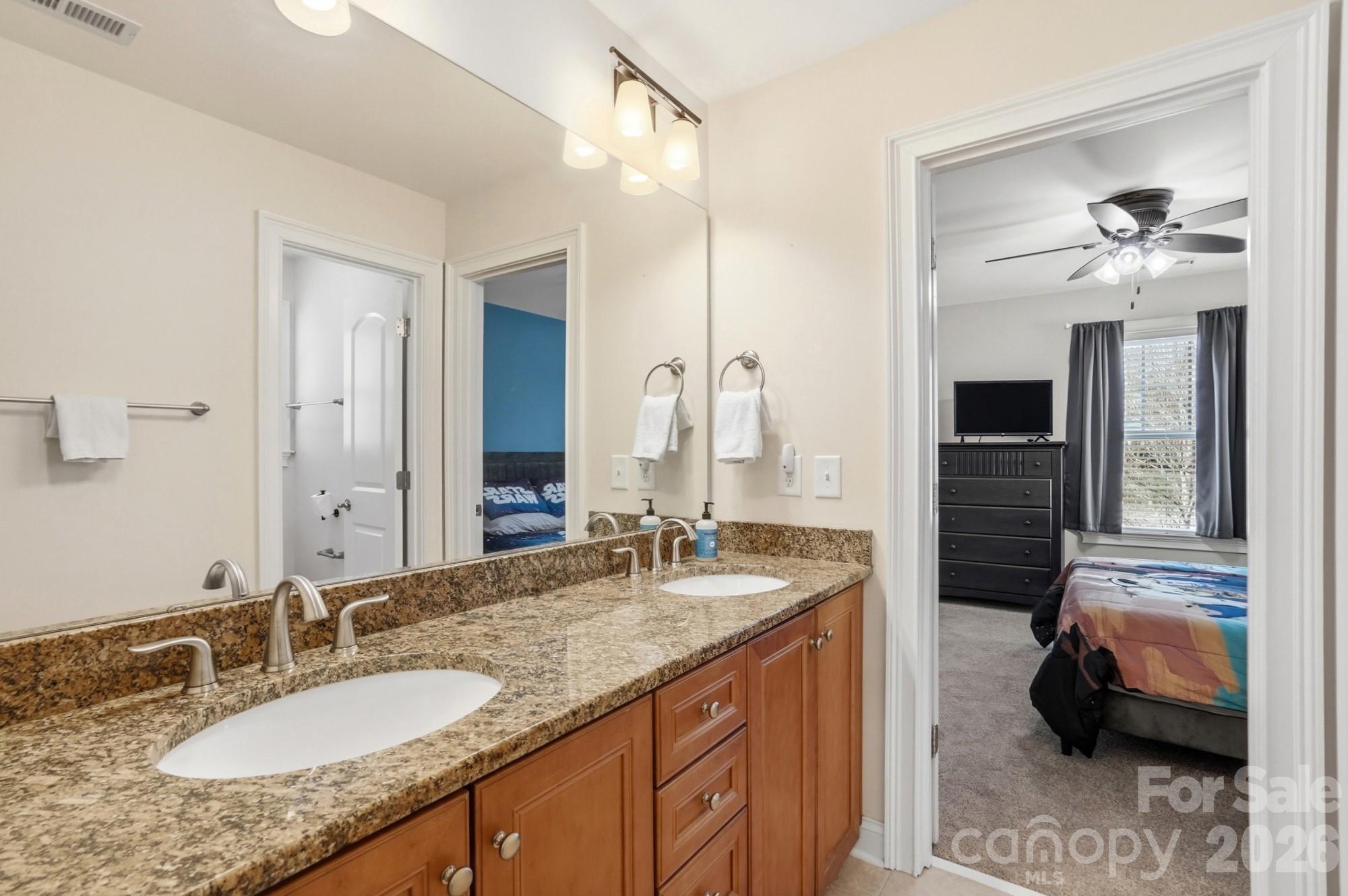 135 Lakeshore Hills Drive — Mooresville