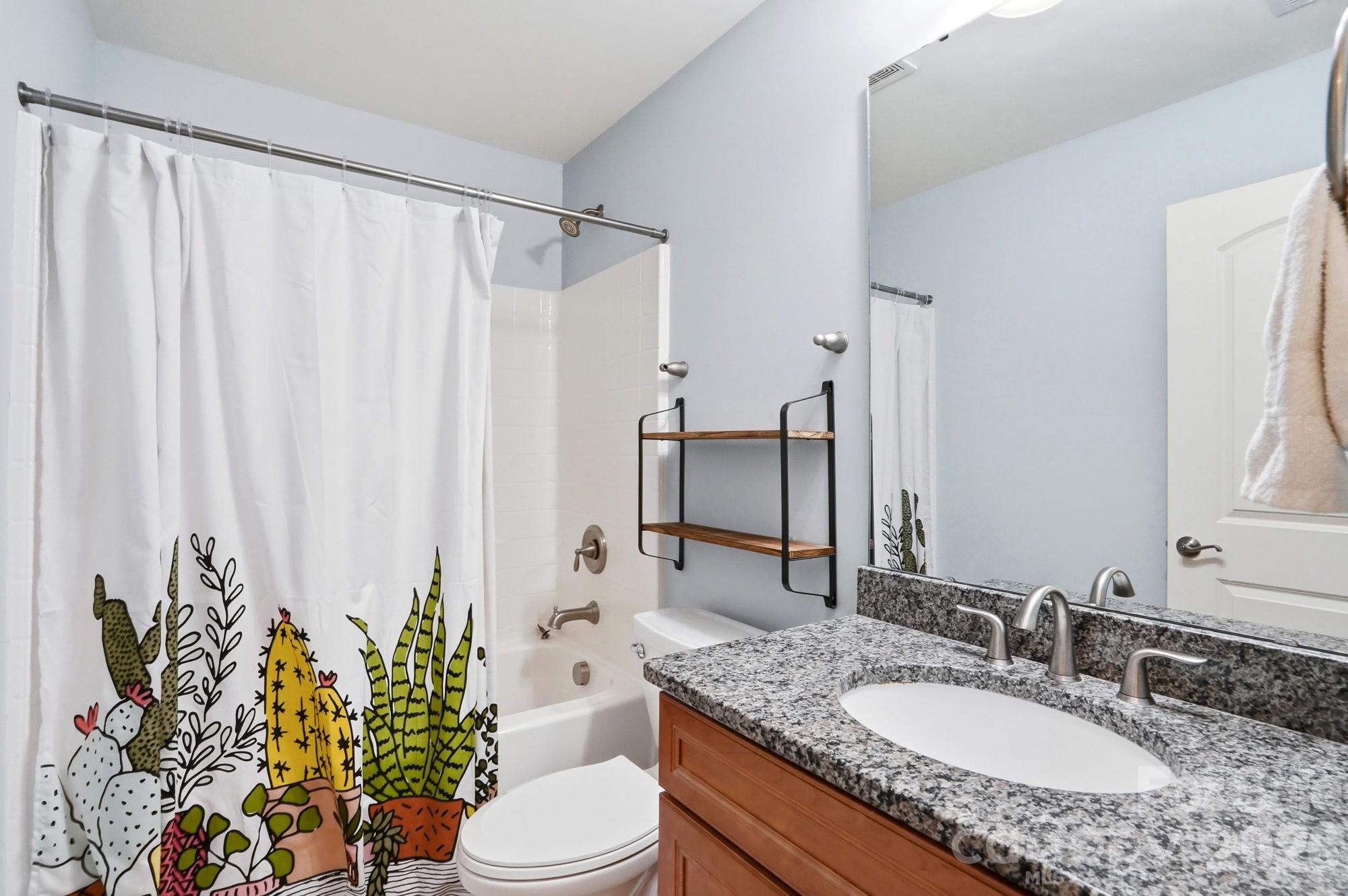 135 Lakeshore Hills Drive — Mooresville