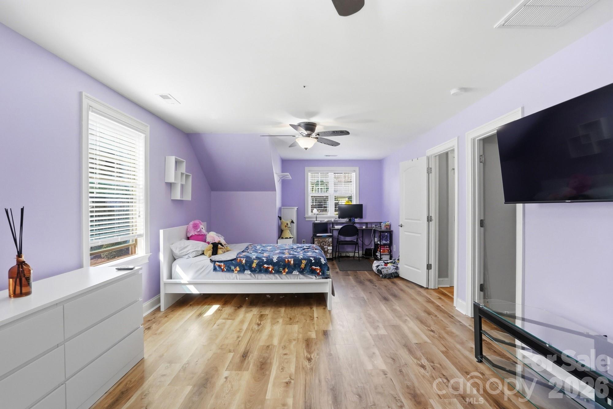 135 Lakeshore Hills Drive — Mooresville