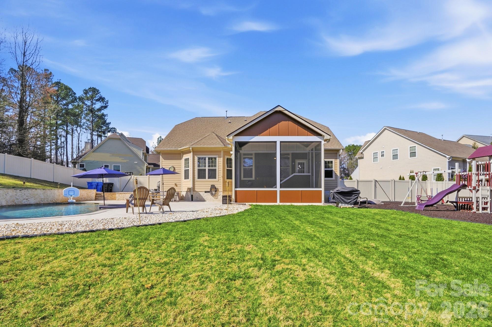 135 Lakeshore Hills Drive — Mooresville