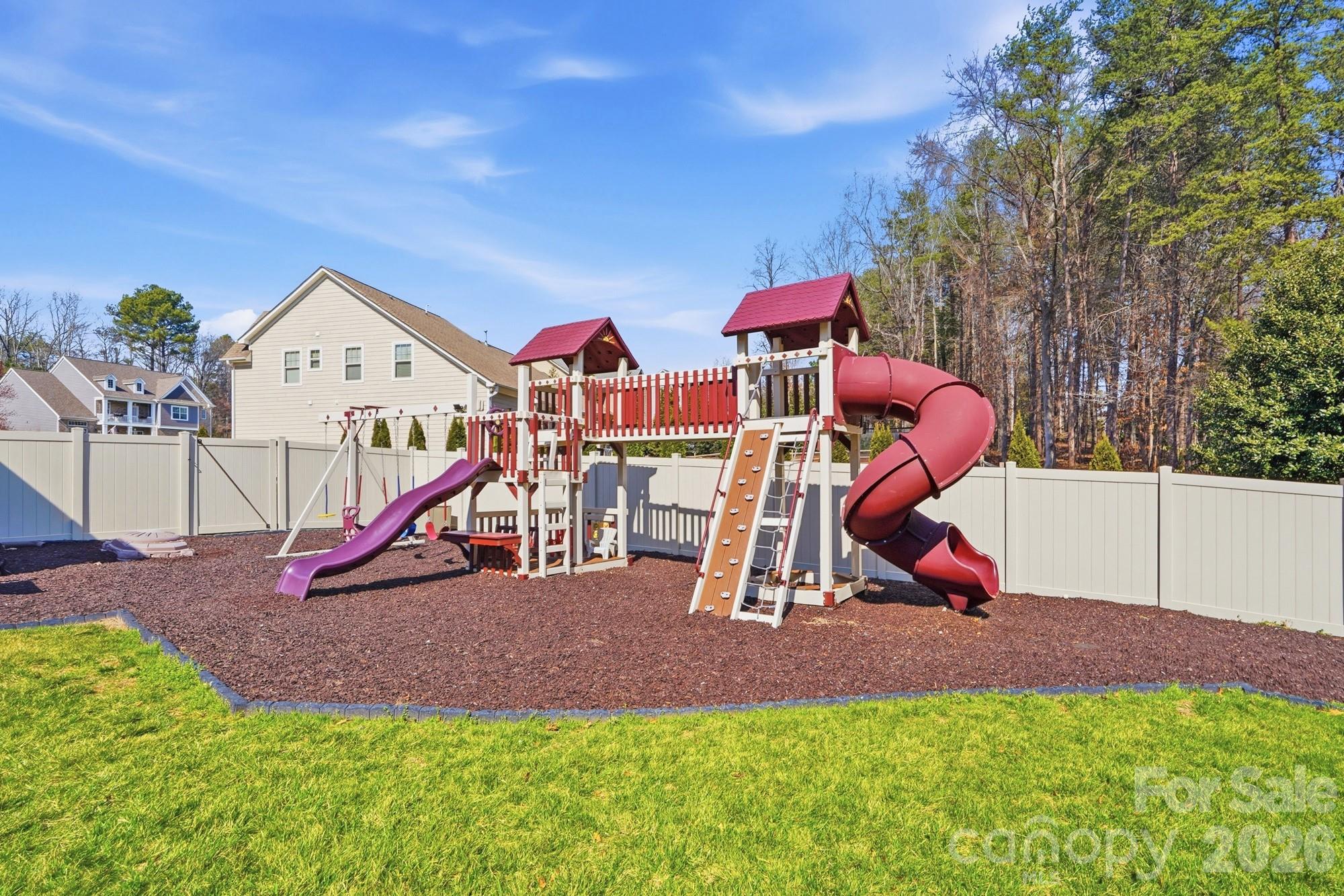 135 Lakeshore Hills Drive — Mooresville