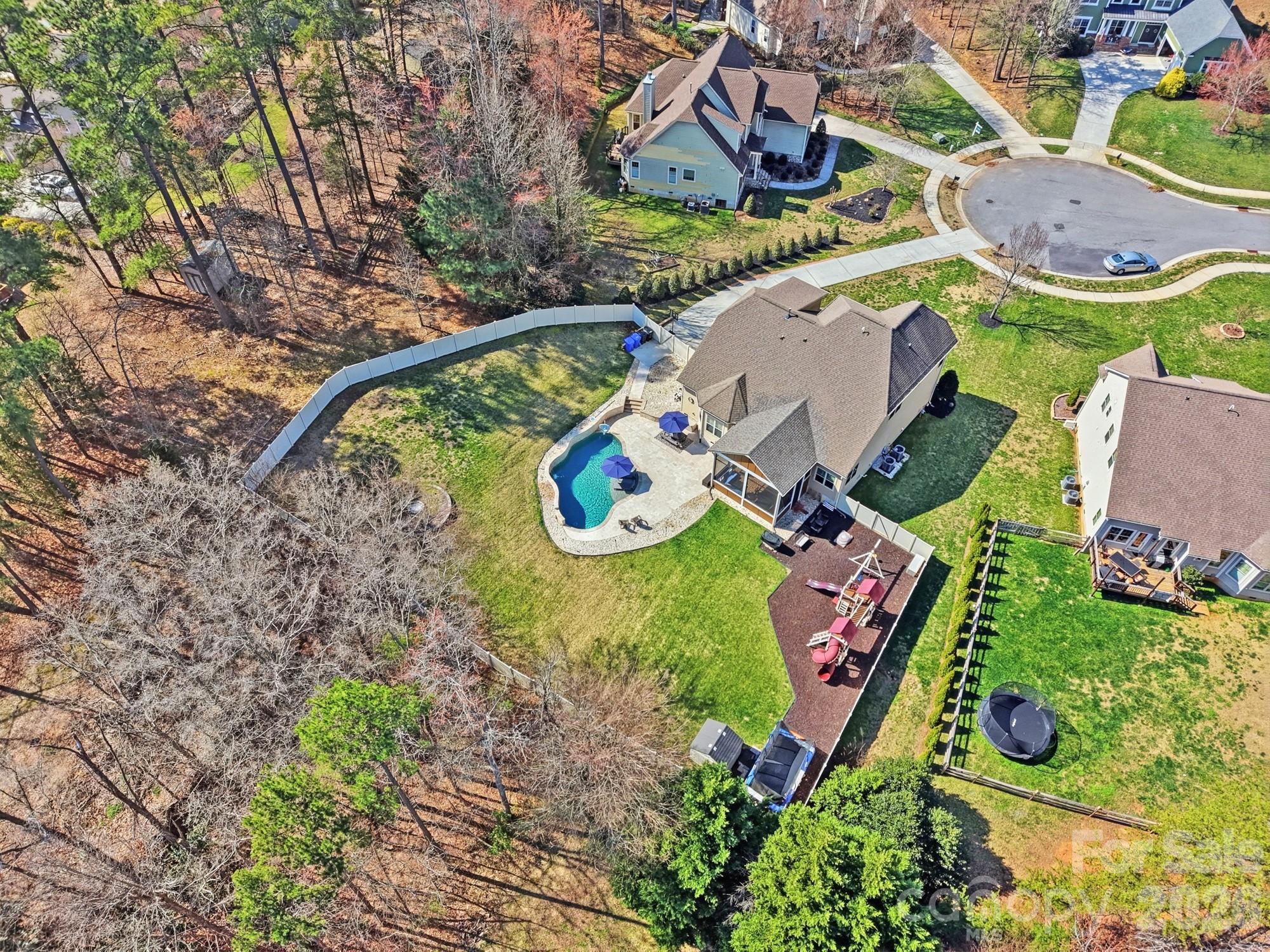 135 Lakeshore Hills Drive — Mooresville