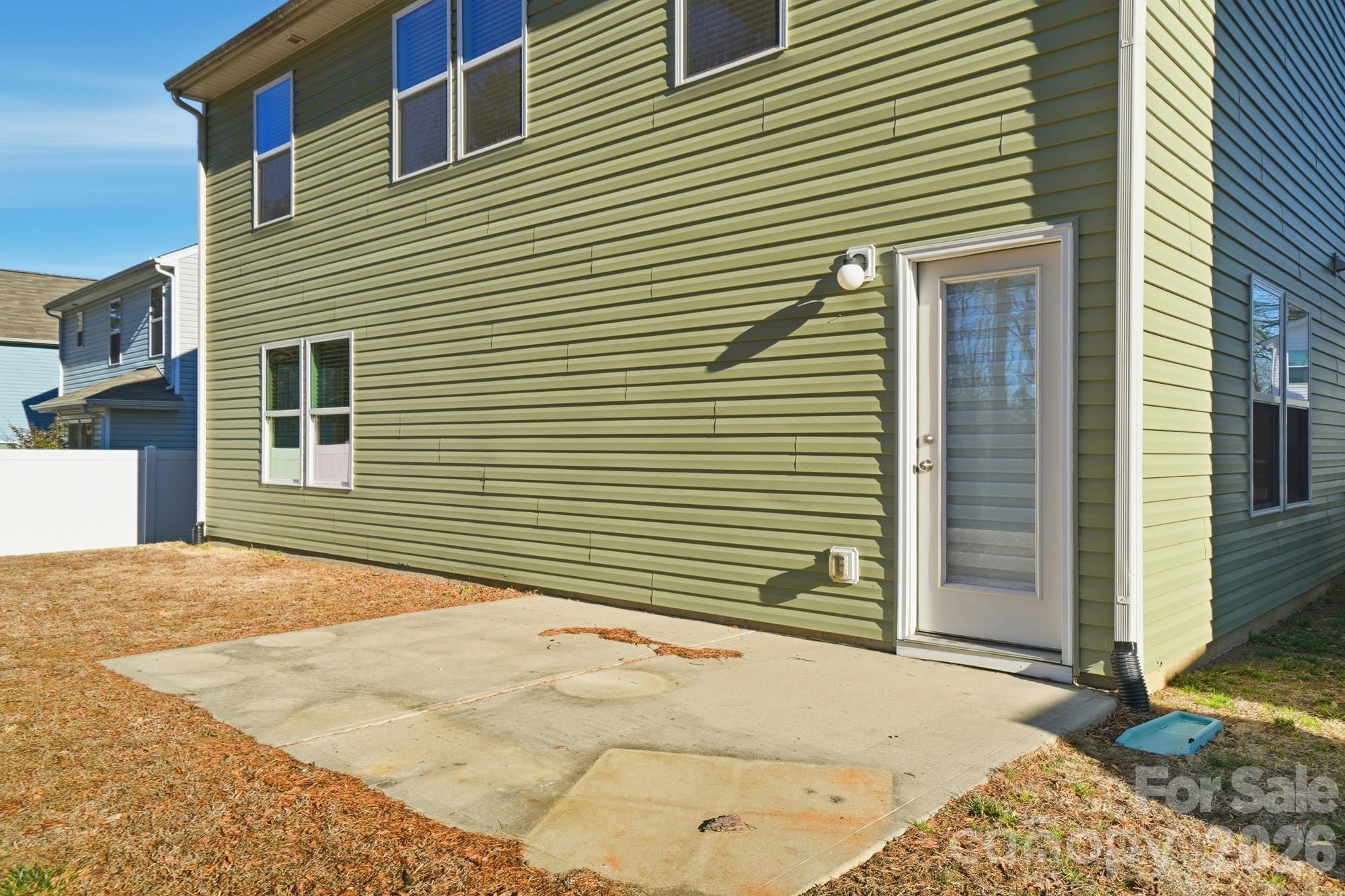 1000 Newfound Hollow Drive — Charlotte